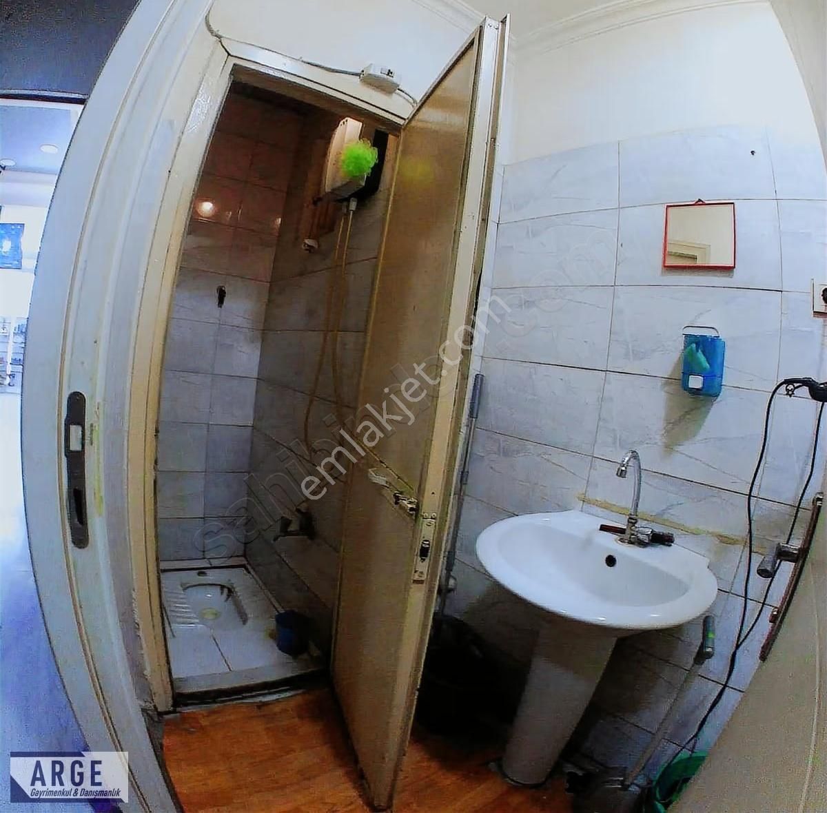 Esenler Üçyüzlüde Cadde Cepheli Kiralık Düz Giriş Dükkân - Görsel 2