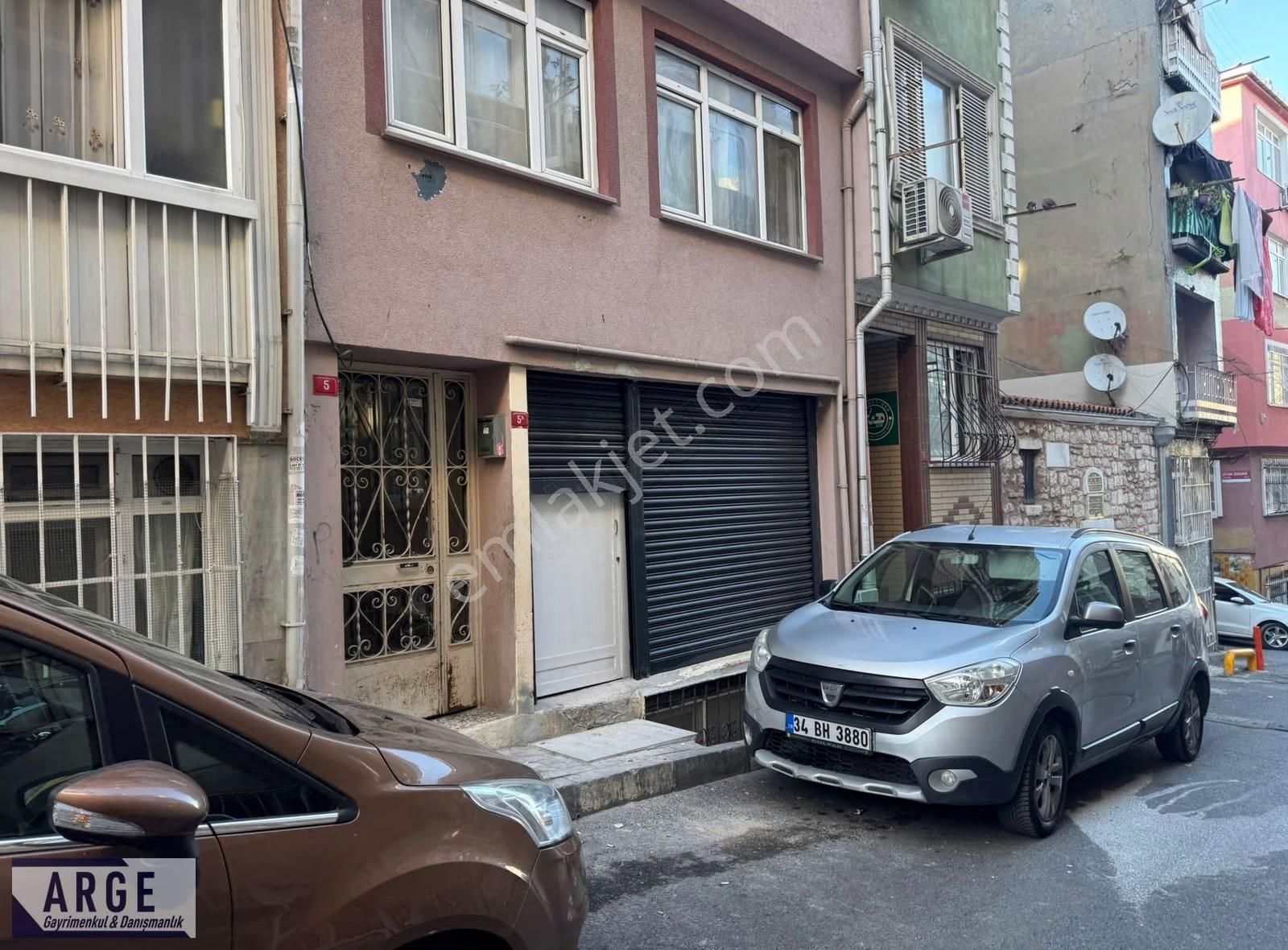 Fatih Düz Giriş Elektronik Kepenkli Kiralık Dükkan - Görsel 3