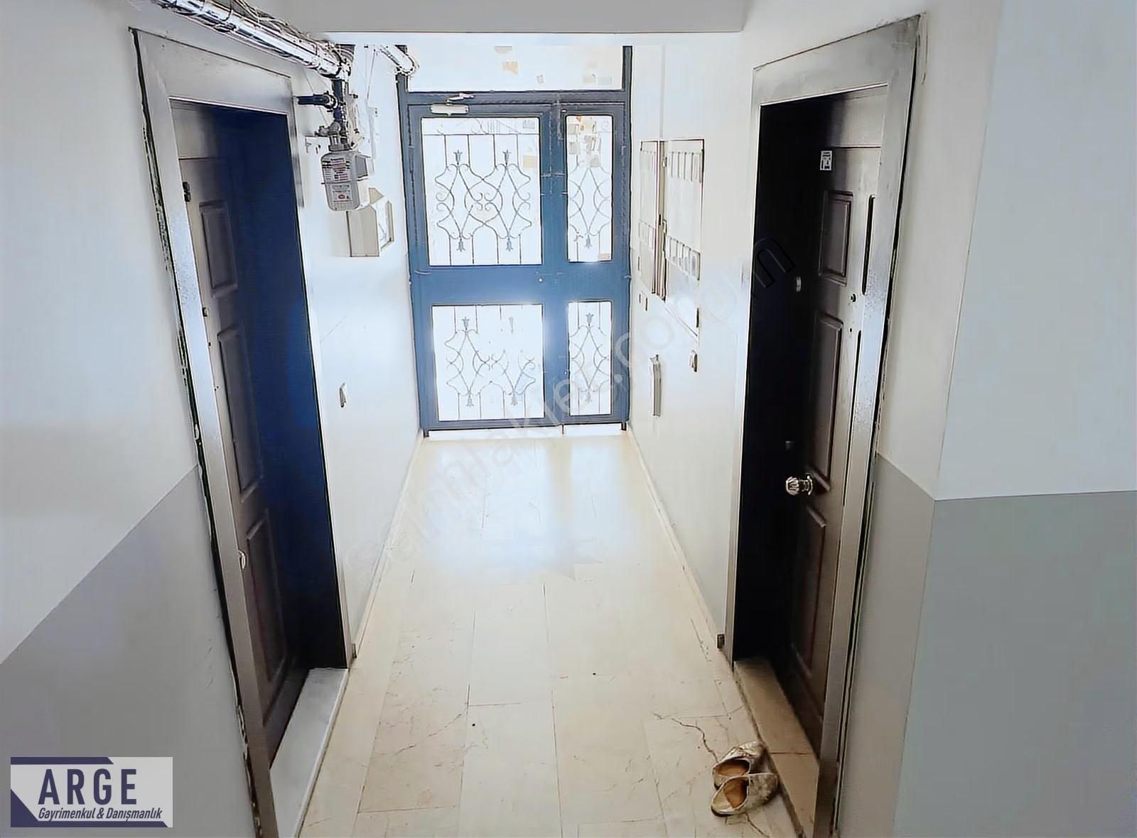 Rami Cuma Mh'de, 2+1, 100m2, 2.kat, Otoparklı, Kiralık Daire - Görsel 3