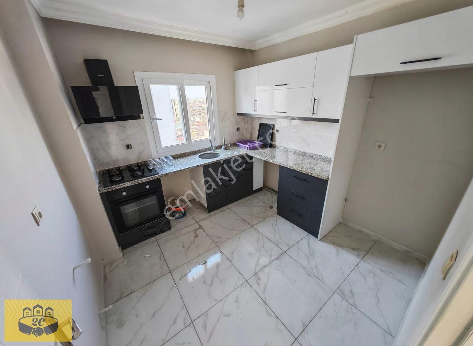 Seyhan/mithatpaşa Metro Yolunda 3+1 Kapalı Mutfak+çift Banyolu - Görsel 1