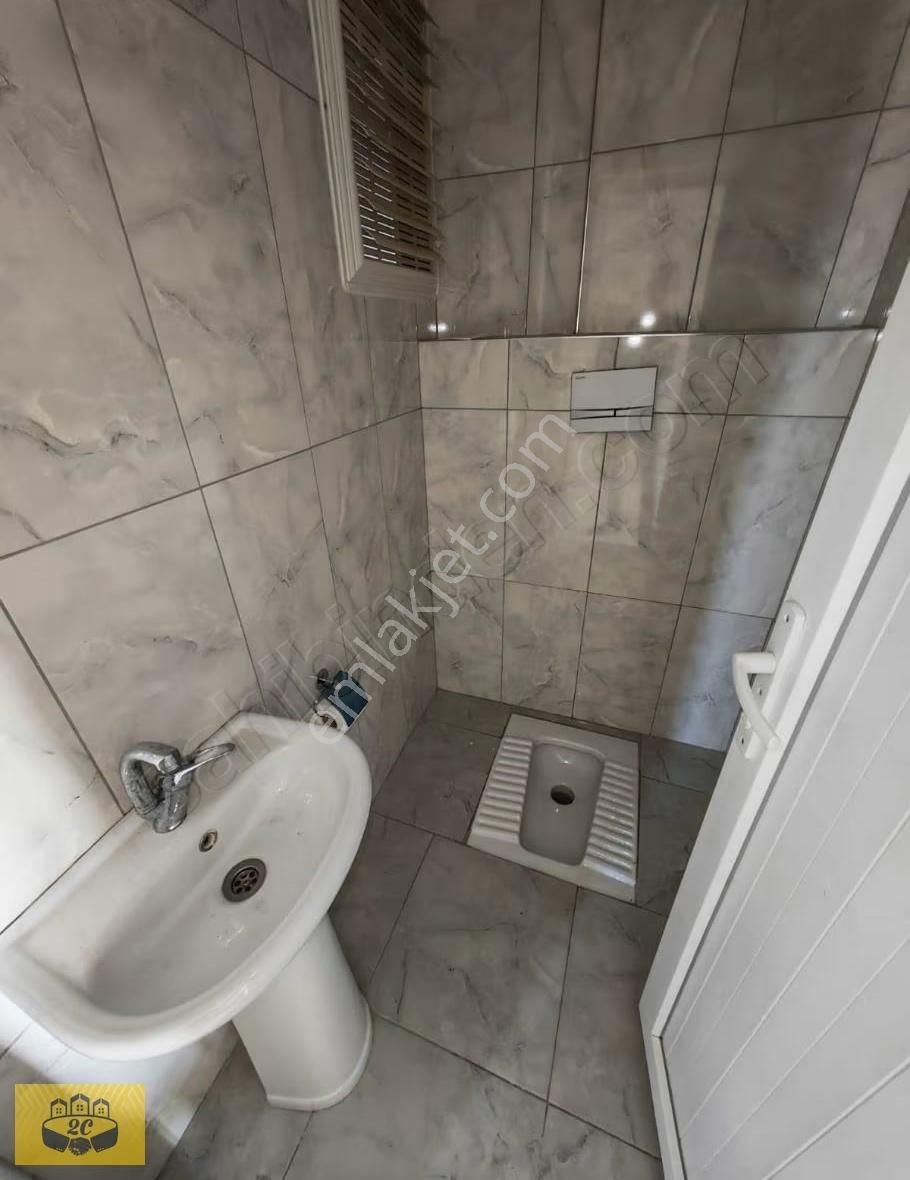 Seyhan/mithatpaşa Metro Yolunda 3+1 Kapalı Mutfak+çift Banyolu - Görsel 9