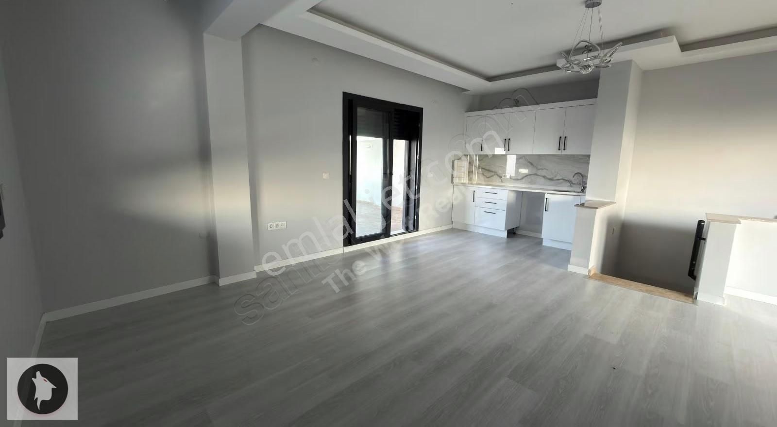 Menemende Satılık Villa Süleymanlıda Doğa İçinde Lüks Villa 3+2 - Görsel 4