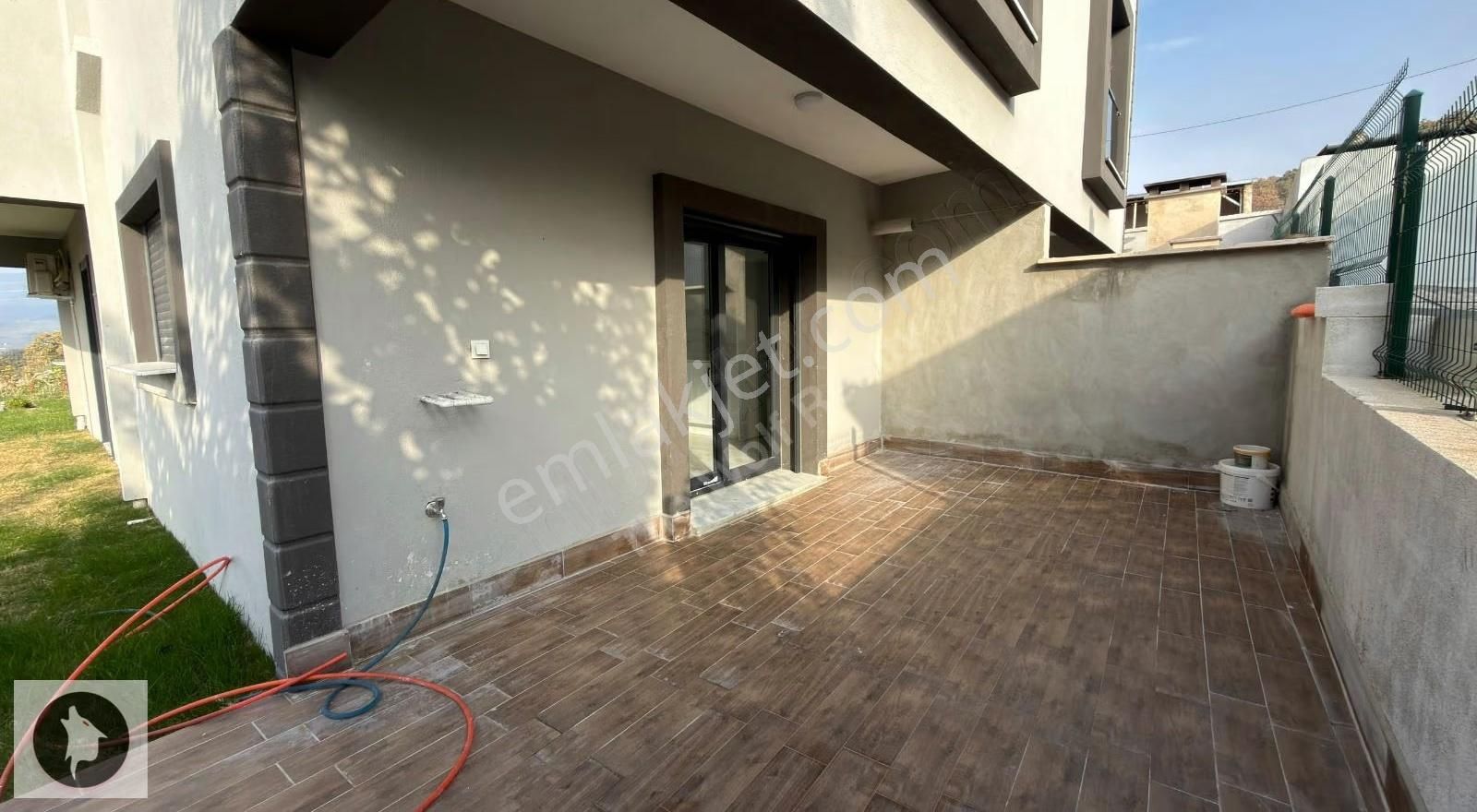 Menemende Satılık Villa Süleymanlıda Doğa İçinde Lüks Villa 3+2 - Görsel 10