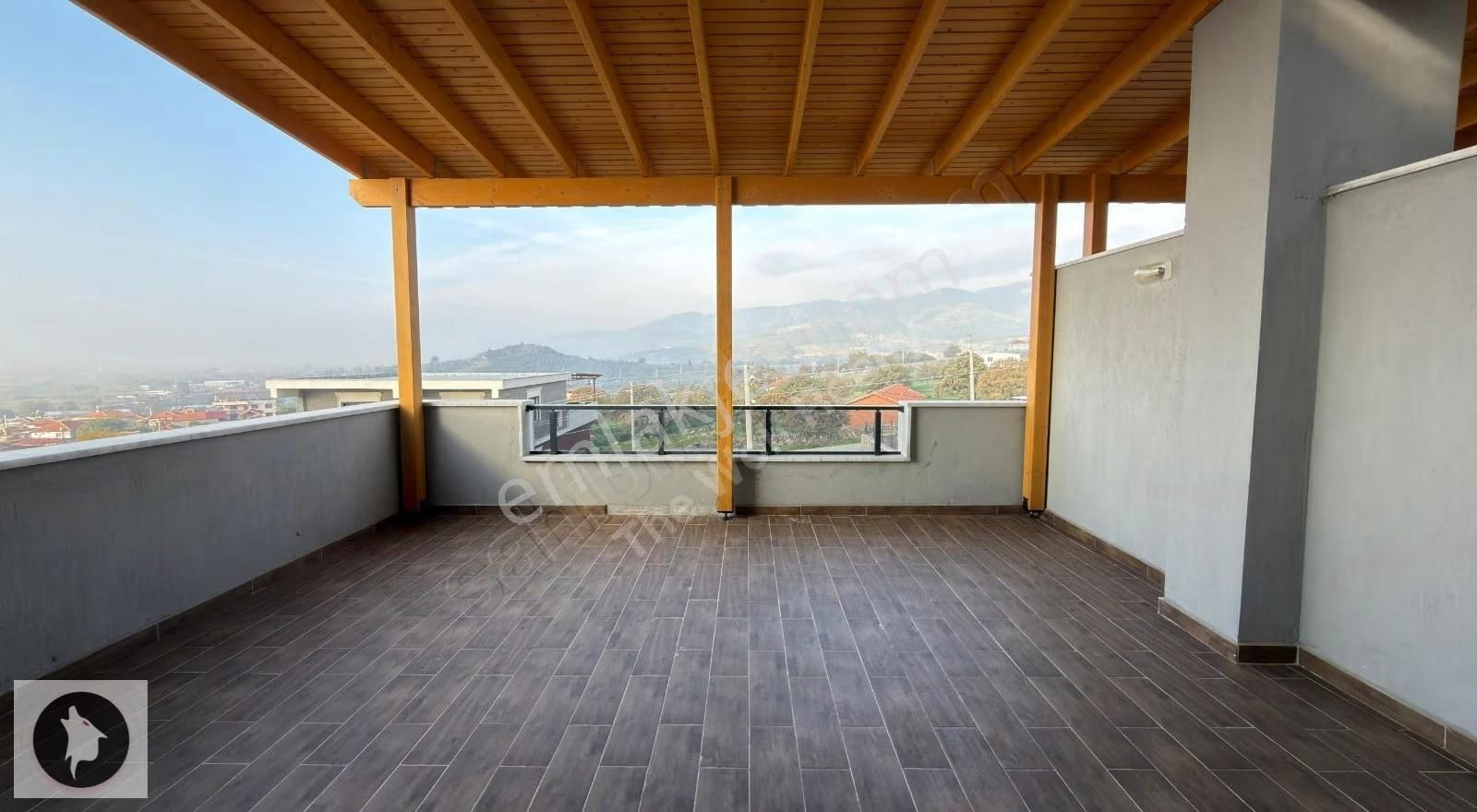 Menemende Satılık Villa Süleymanlıda Doğa İçinde Lüks Villa 3+2 - Görsel 32