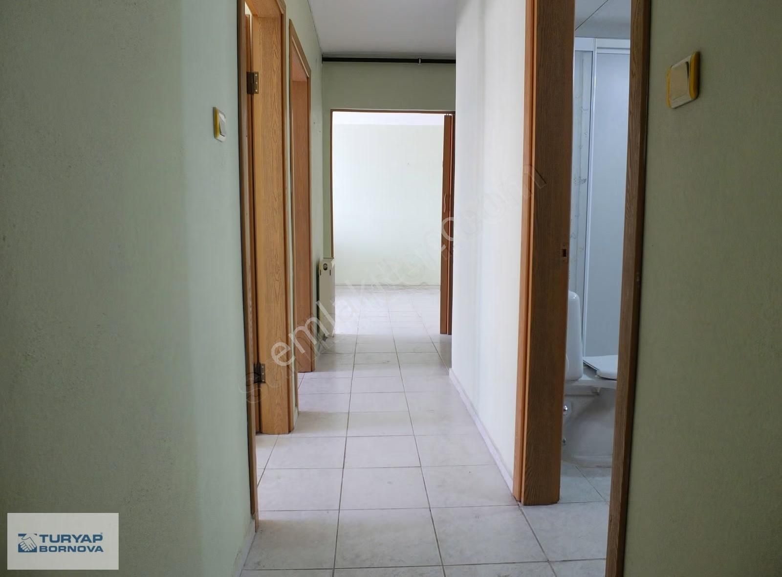 Bayraklı Smyrna'da Site İçerisinde Doğalgaz Kombili 2+1 Kiralık - Görsel 5