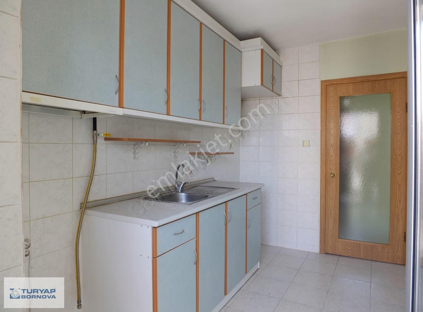 Bayraklı Smyrna'da Site İçerisinde Doğalgaz Kombili 2+1 Kiralık - Görsel 8