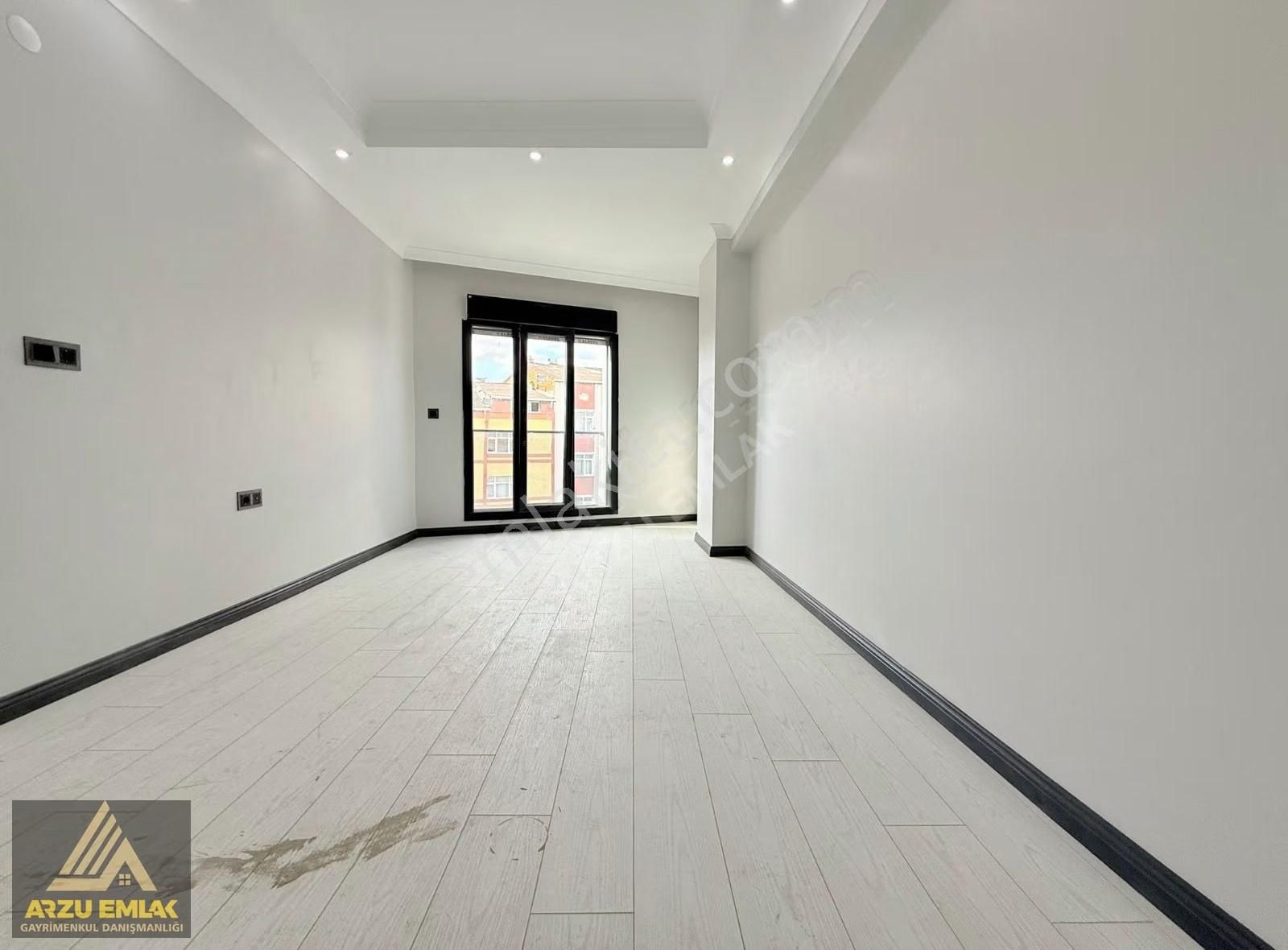 Arzu Emlaktan Yunusemre Mah Cadde Üstü Asansörlü Sıfır 2+1 Daire - Görsel 14