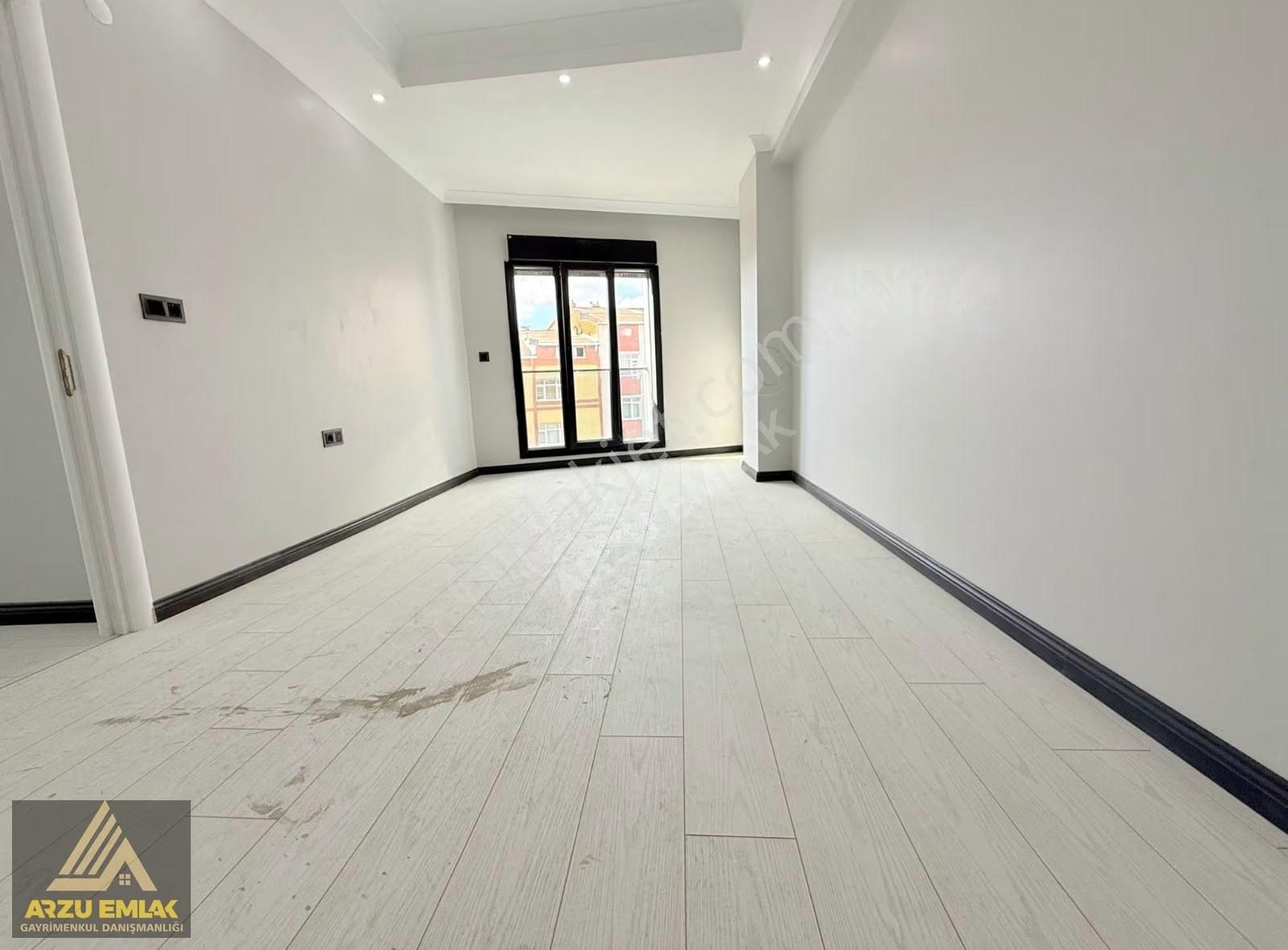 Arzu Emlaktan Yunusemre Mah Cadde Üstü Asansörlü Sıfır 2+1 Daire - Görsel 32