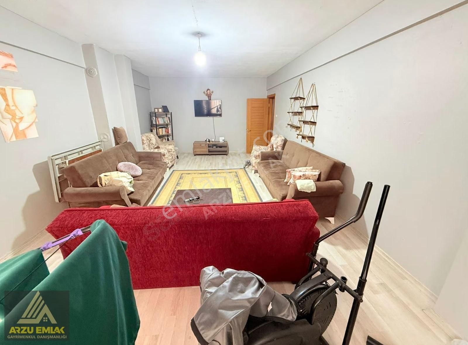 Arzu Emlaktan 75.yıl Mah Satılık Asansörlü 2+1iki Balkonlu Daire - Görsel 3