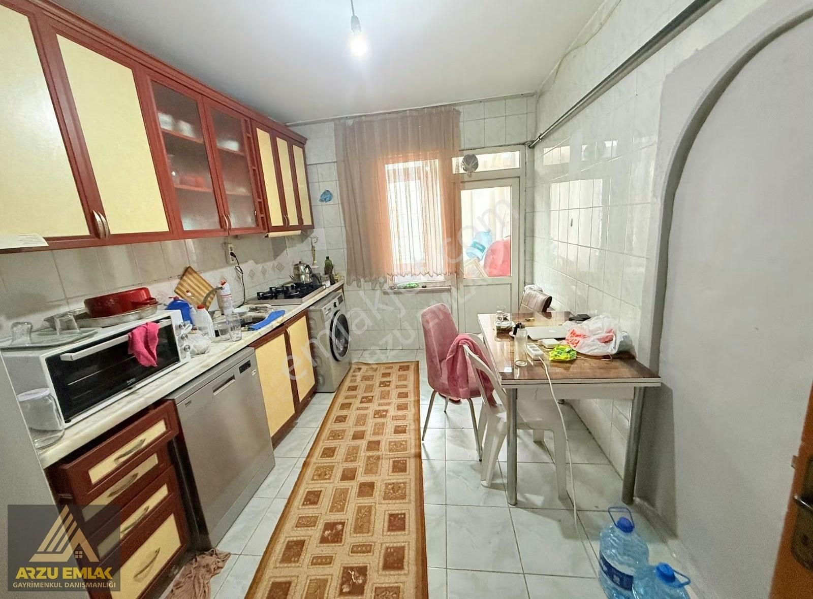 Arzu Emlaktan 75.yıl Mah Satılık Asansörlü 2+1iki Balkonlu Daire - Görsel 4