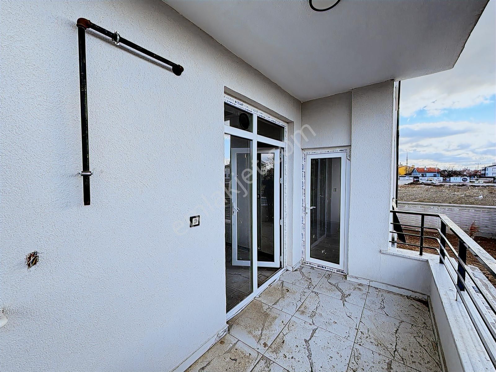 Karaaslan Mahallesinde Müstakil Tadında, Üç Cepheli 2+1 Daire - Görsel 12