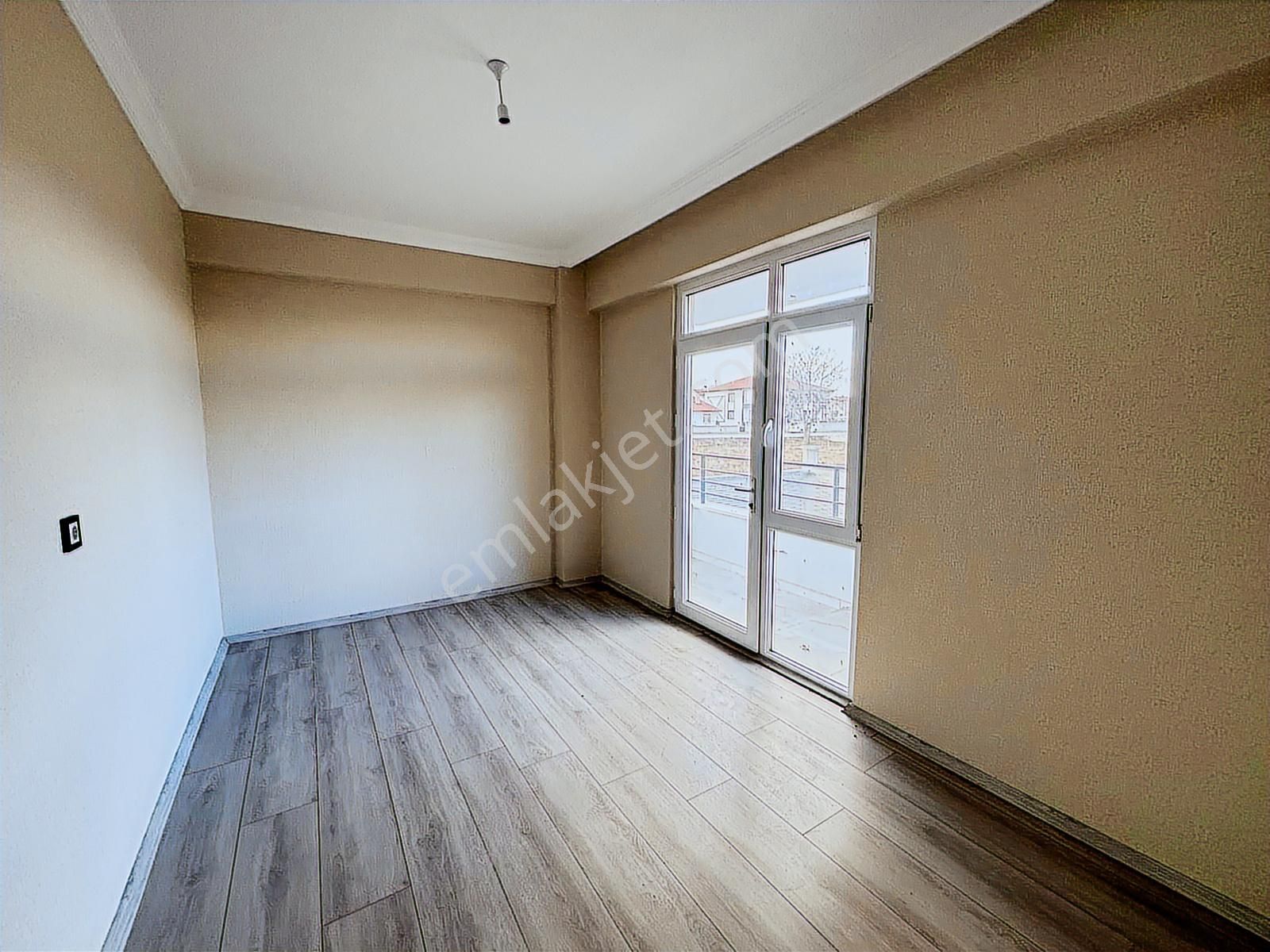 Karaaslan Mahallesinde Müstakil Tadında, Üç Cepheli 2+1 Daire - Görsel 11