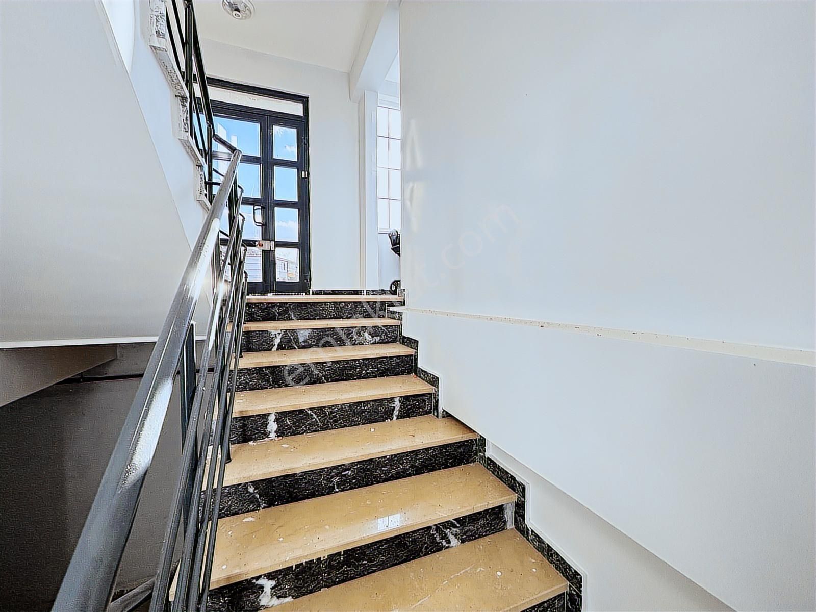 Karaaslan Mahallesinde Müstakil Tadında, Üç Cepheli 2+1 Daire - Görsel 24