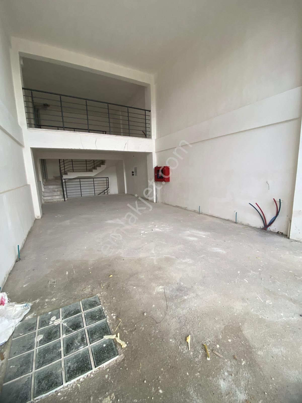 Sahibinden 3 Katlı Satılık Dükkan Karacaören Sanayi Sitesinde - Görsel 4