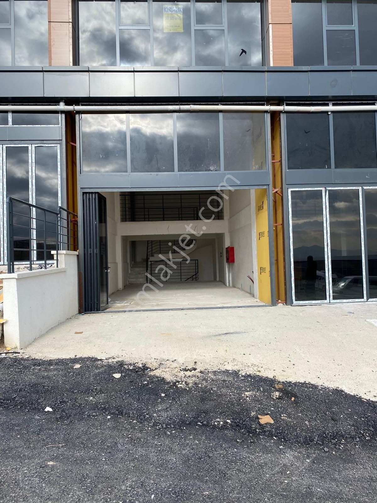 Sahibinden 3 Katlı Satılık Dükkan Karacaören Sanayi Sitesinde - Görsel 3