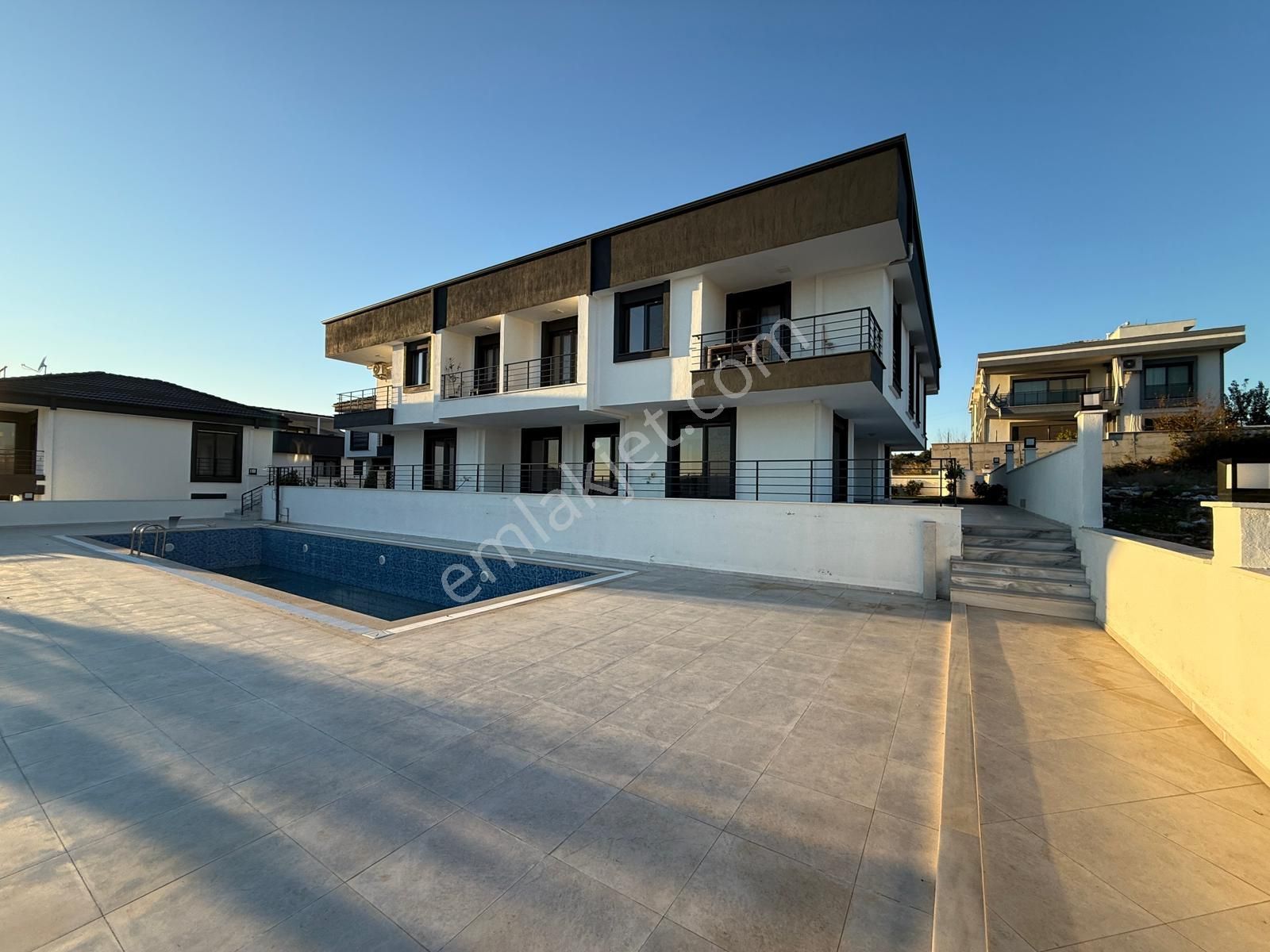 Didim Hisar Mahallesi Havuzlu Site Sıfır 3+1 Dubleks - Görsel 3