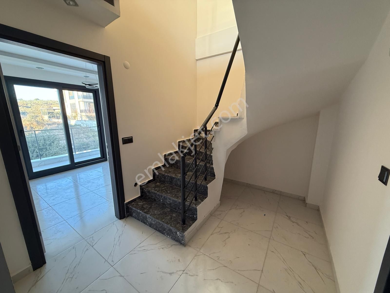 Didim Hisar Mahallesi Havuzlu Site Sıfır 3+1 Dubleks - Görsel 6