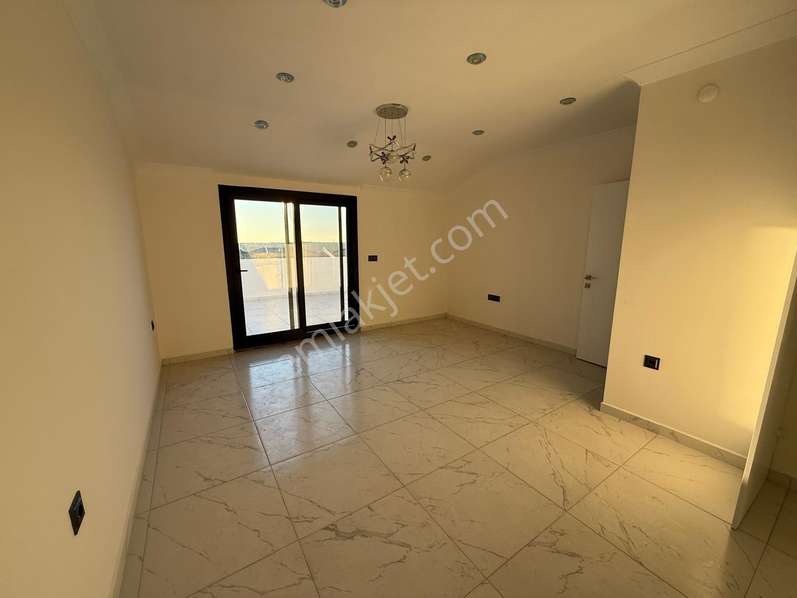 Didim Hisar Mahallesi Havuzlu Site Sıfır 3+1 Dubleks - Görsel 14