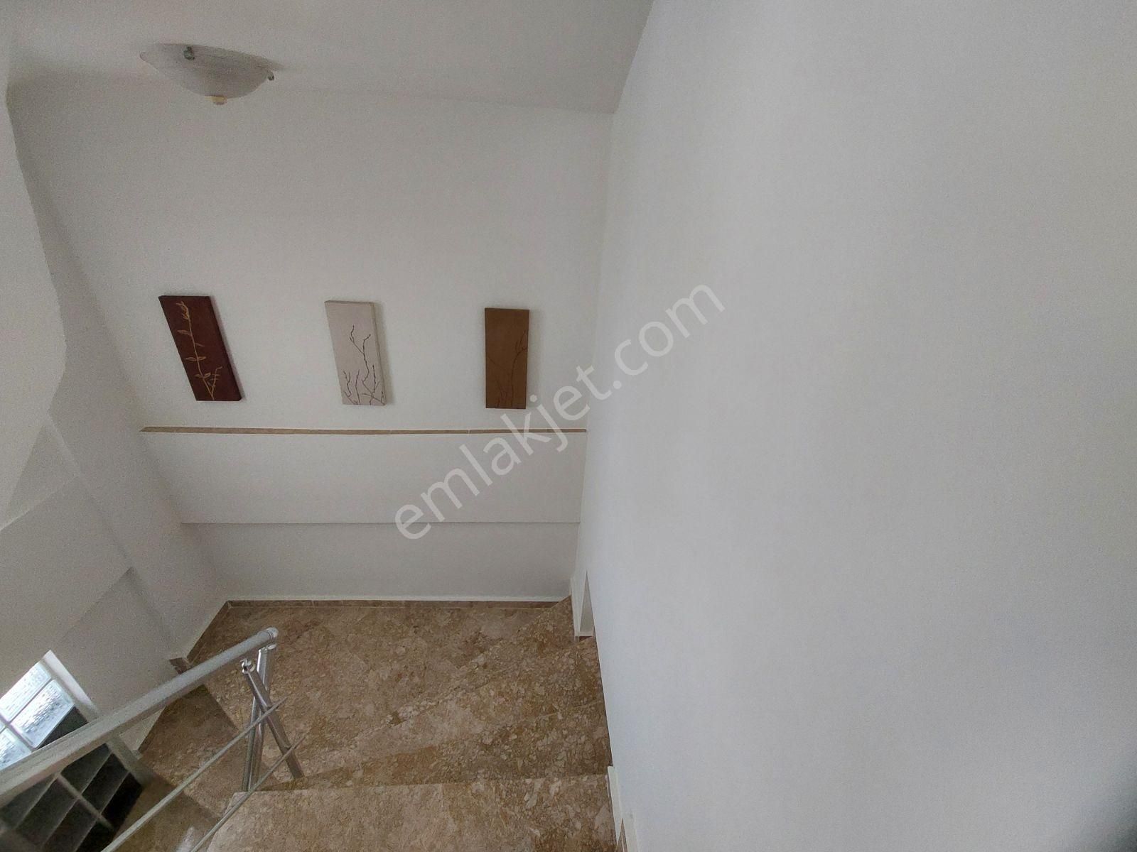 Belek De Satılık Lüks Tripleks 3+1 Havuzlu Mobilyalı - Görsel 21