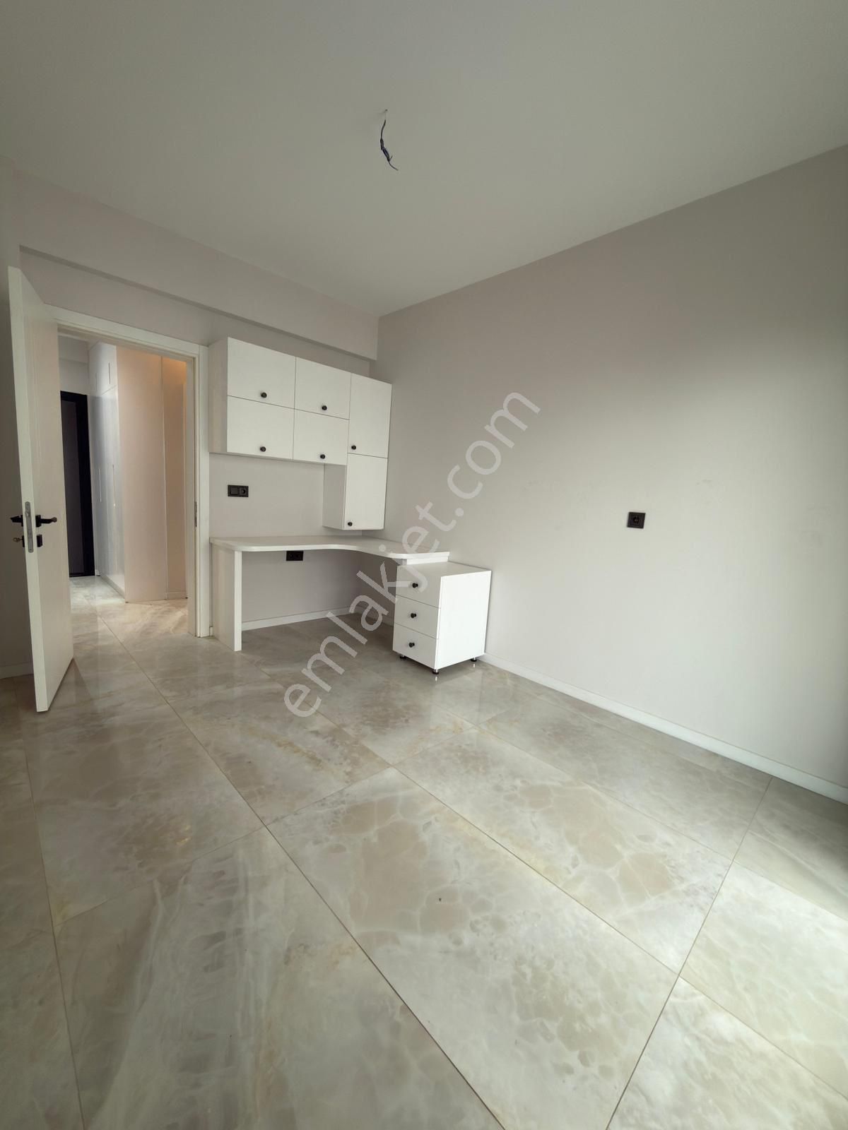 Servergazi 3.5+1 200m2 Sıfır Panjurlu Ebeveyn Banyolu Satılık Daire - Görsel 8