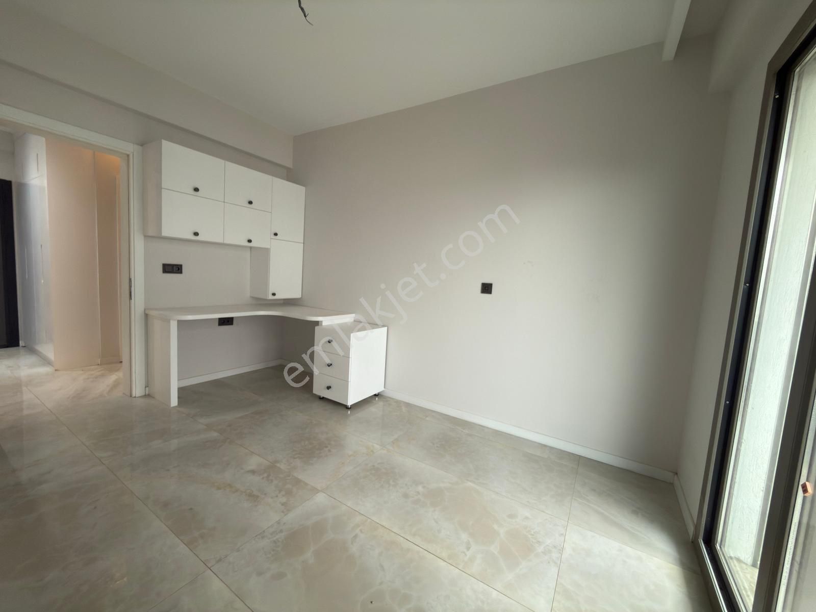 Servergazi 3.5+1 200m2 Sıfır Panjurlu Ebeveyn Banyolu Satılık Daire - Görsel 7