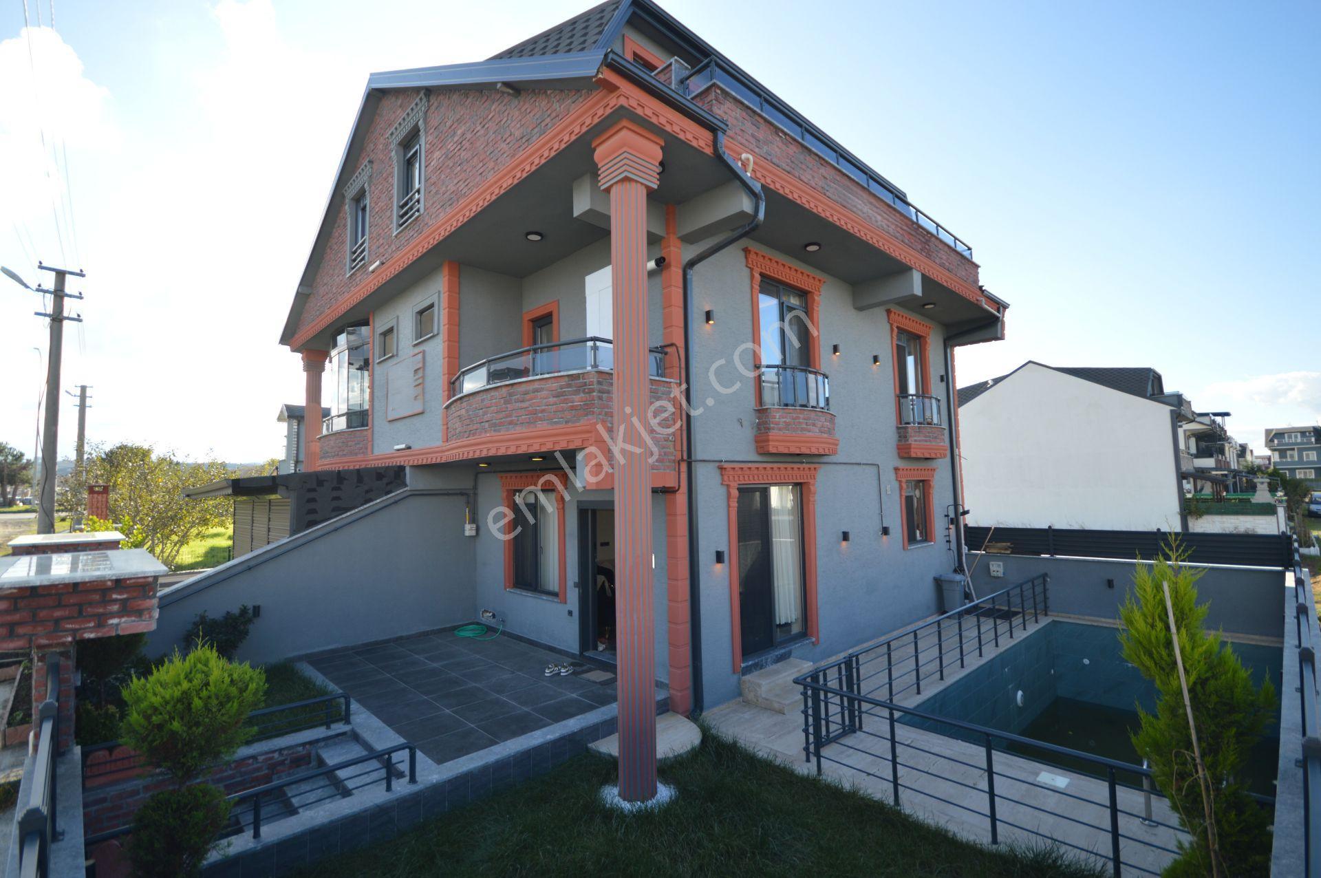 Kocaali’de Satılık Özel Mimarili Özel Havuzlu 4+1 Villa - Görsel 2