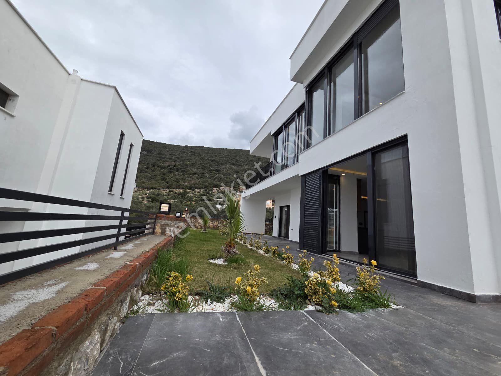 Sarılar İnşaattan Satılık Didim Akbükte Müstakil Lüks Villa - Görsel 12