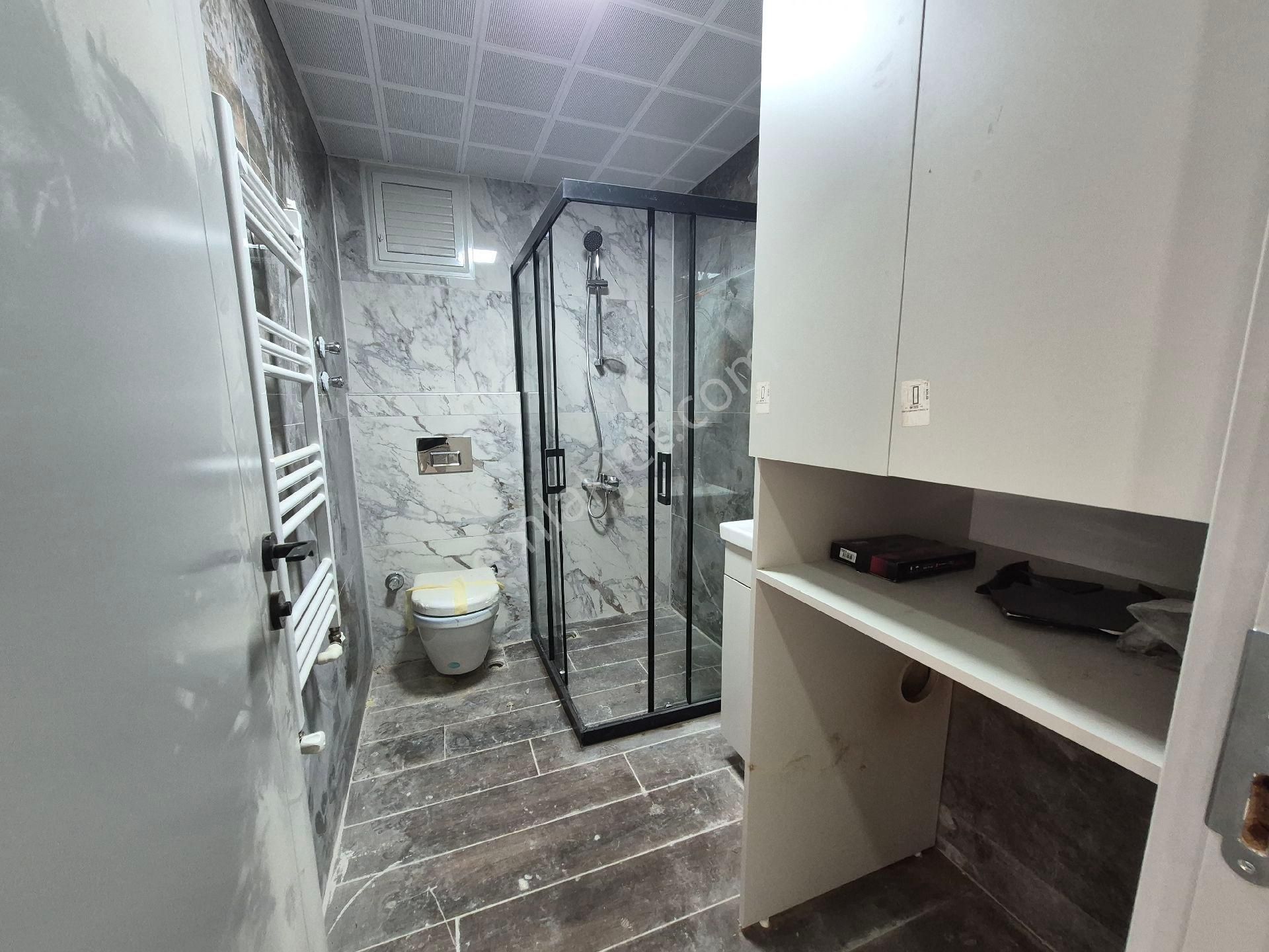 Havuzlu Sitede Kapalı Otoparklı Kombili Dogalgazlı Sıfır Binada Ara Katta 2+1 - Görsel 15