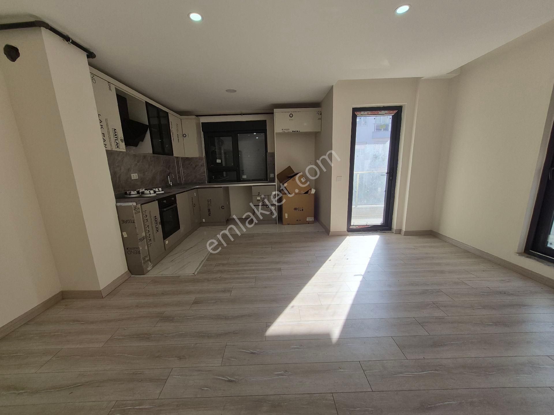 Havuzlu Sitede Kapalı Otoparklı Kombili Dogalgazlı Sıfır Binada Ara Katta 2+1 - Görsel 8