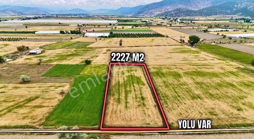 Korkuteli Karataş'da Yerleşim Alanı İçinde Satılık 2.227 M2