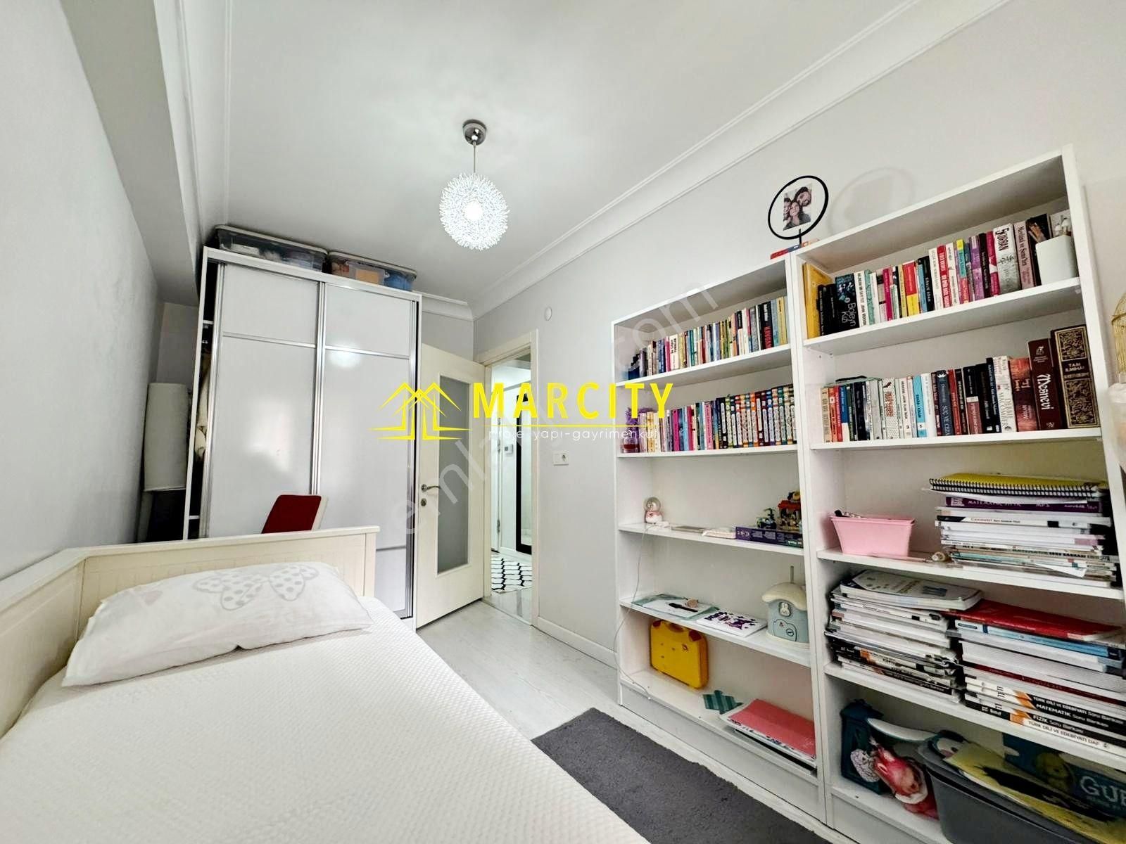 Marcity'den Siyavuşpaşa Emek Cad.civarı 6 Yıllık Muazzam 2+1 - Görsel 16