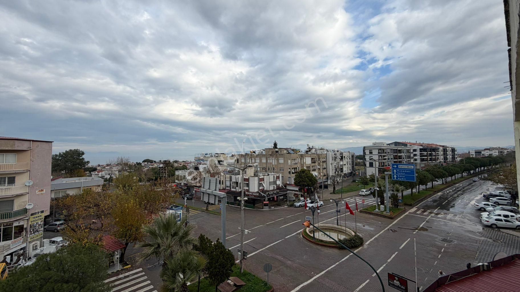 Aydın Kuşadası Güzelçamlıda Deniz Manzaralı 3+1 Daire - Görsel 31