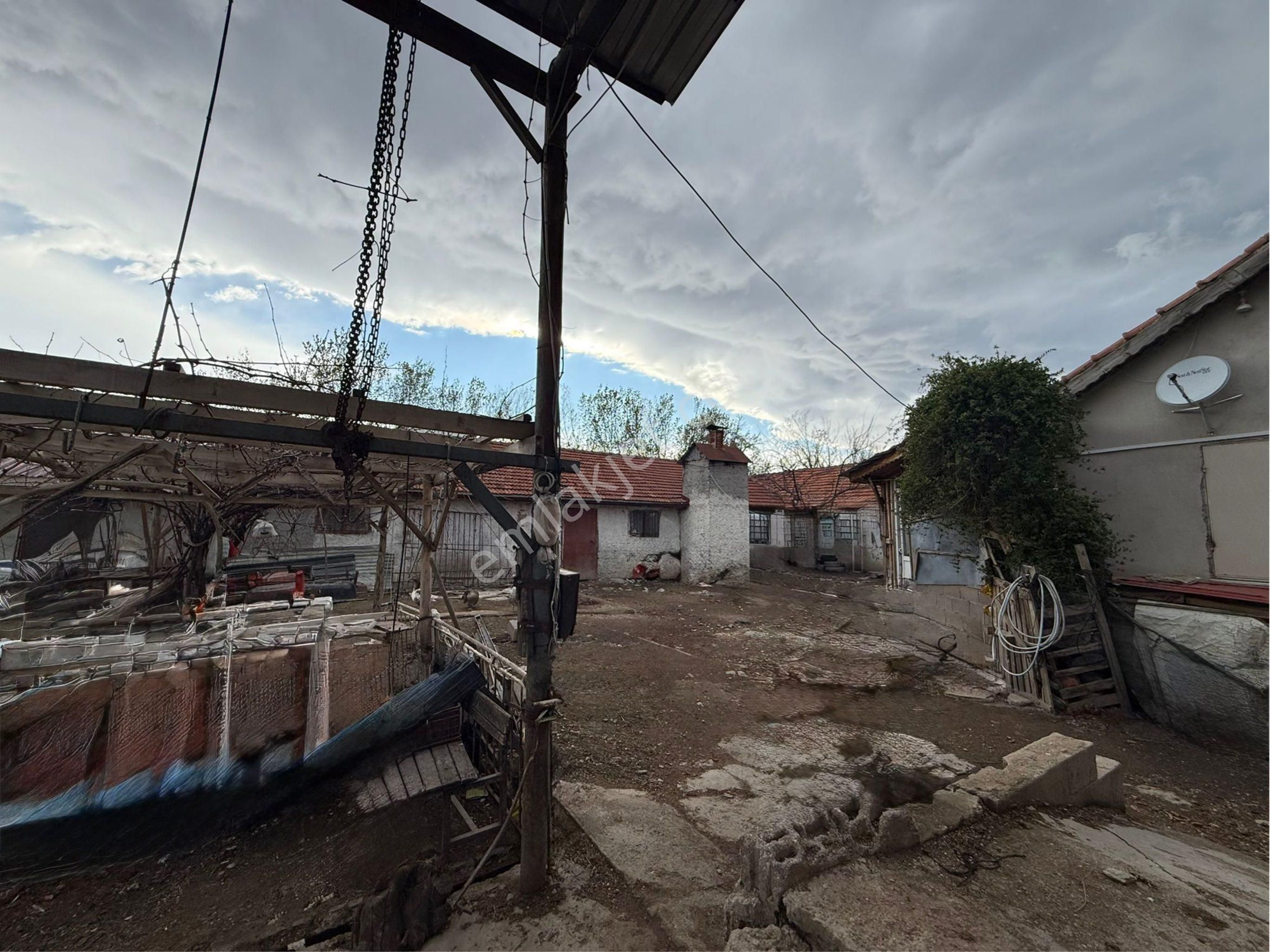 A-k Emlaktan Adsızda Toplam 1045 M2 Satılık Çiftlik - Görsel 7