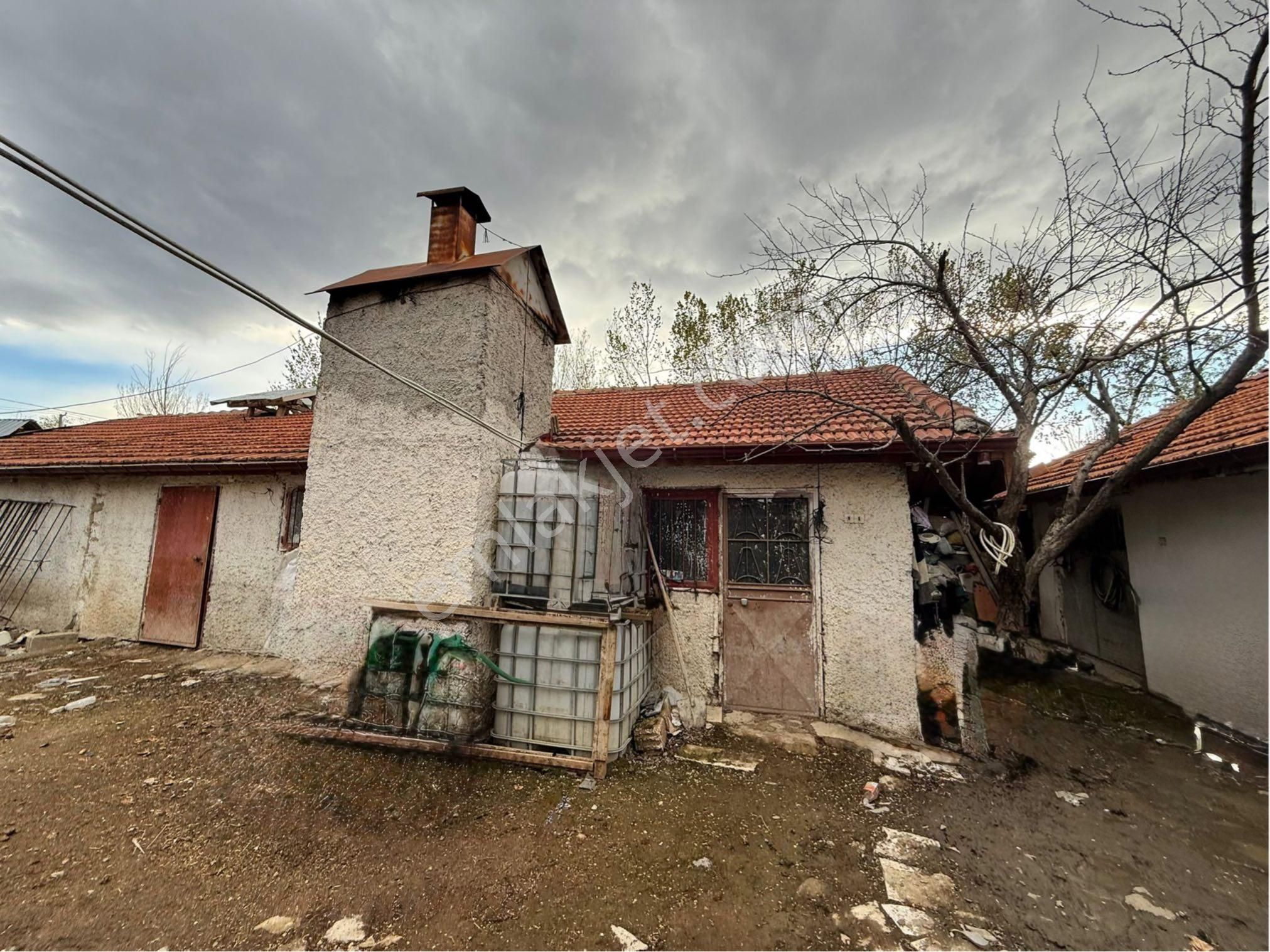 A-k Emlaktan Adsızda Toplam 1045 M2 Satılık Çiftlik - Görsel 6