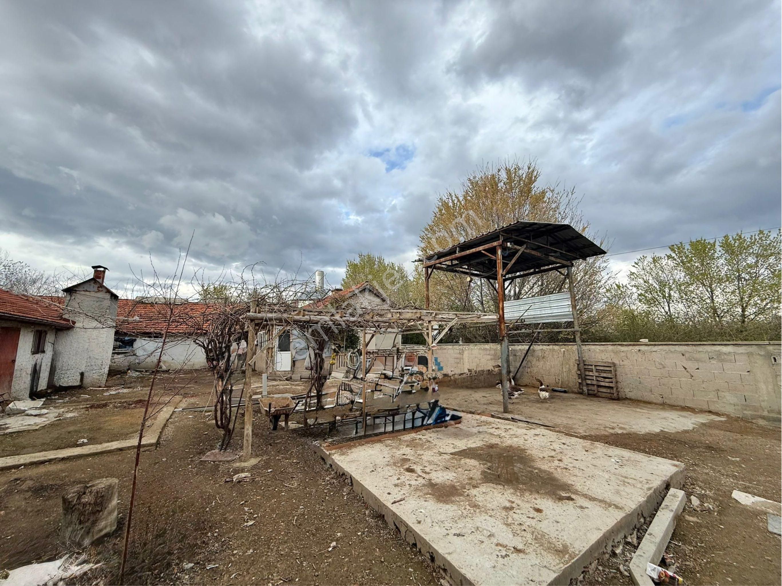 A-k Emlaktan Adsızda Toplam 1045 M2 Satılık Çiftlik - Görsel 12