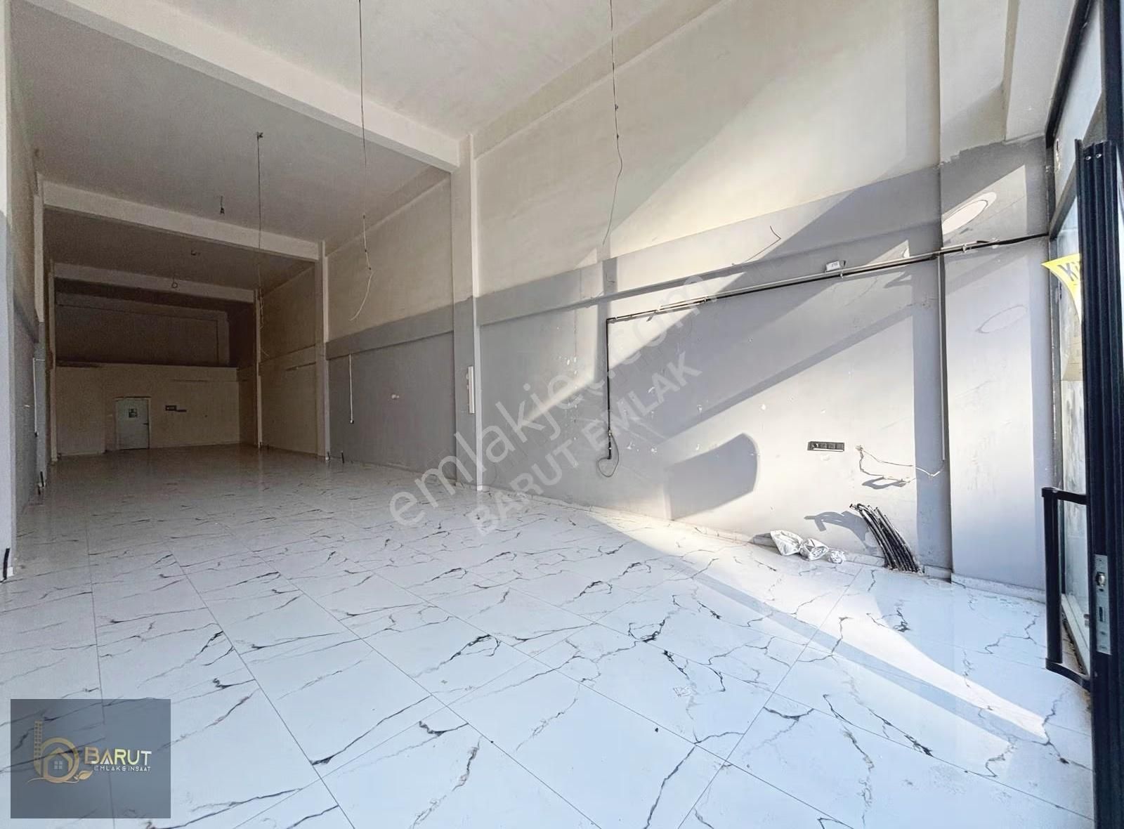 Barut Emlak_ 125m2 Beylerbeyi Caddesi Üzerinde 6m Tavan