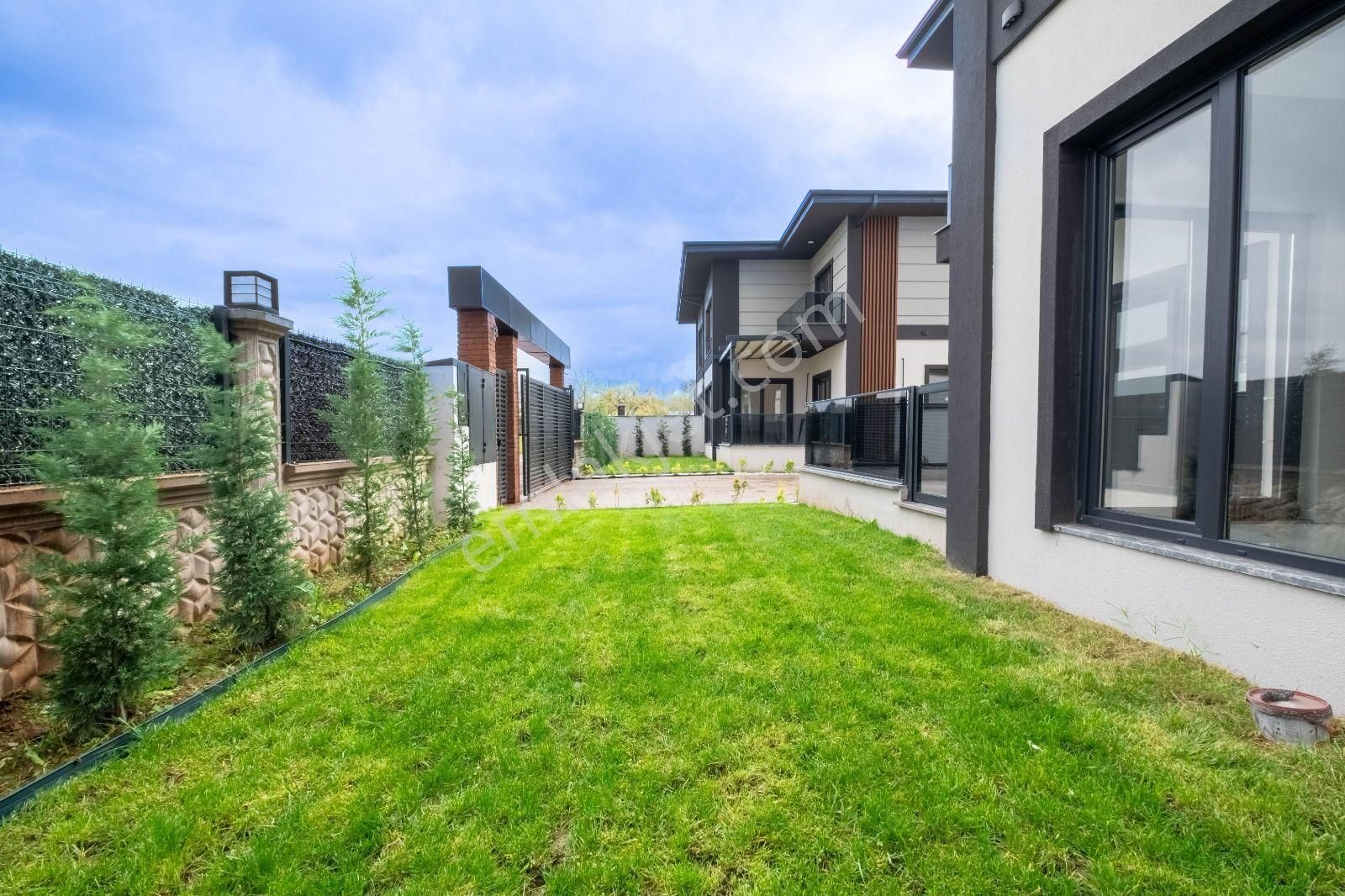 Remax Palas Kartepe Sarımeşe Meşe Villaları Müstakil Bahçeli 4+1 - Görsel 34