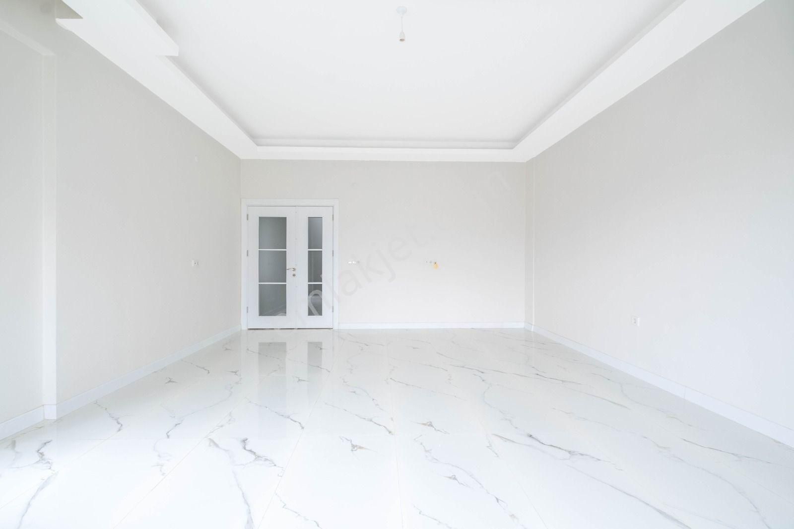 Remax Palas Kartepe Sarımeşe Meşe Villaları Müstakil Bahçeli 4+1 - Görsel 3