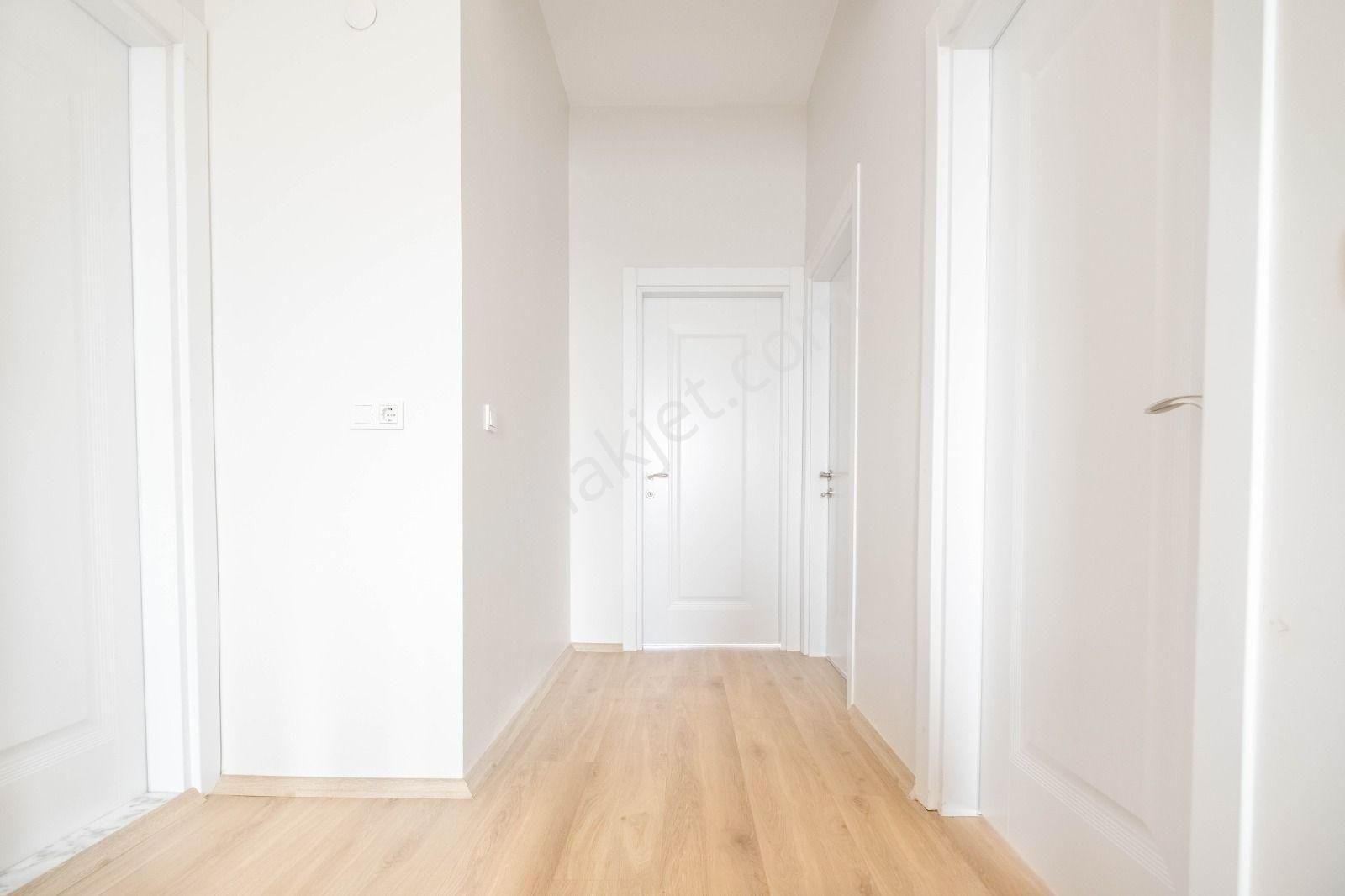 Remax Palas Kartepe Sarımeşe Meşe Villaları Müstakil Bahçeli 4+1 - Görsel 10