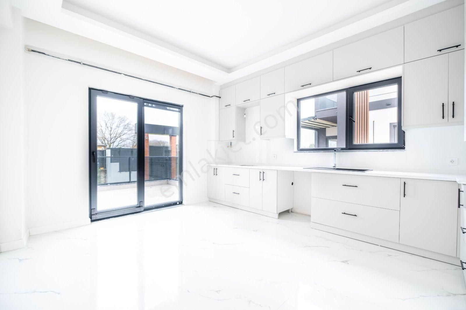 Remax Palas Kartepe Sarımeşe Meşe Villaları Müstakil Bahçeli 4+1 - Görsel 27