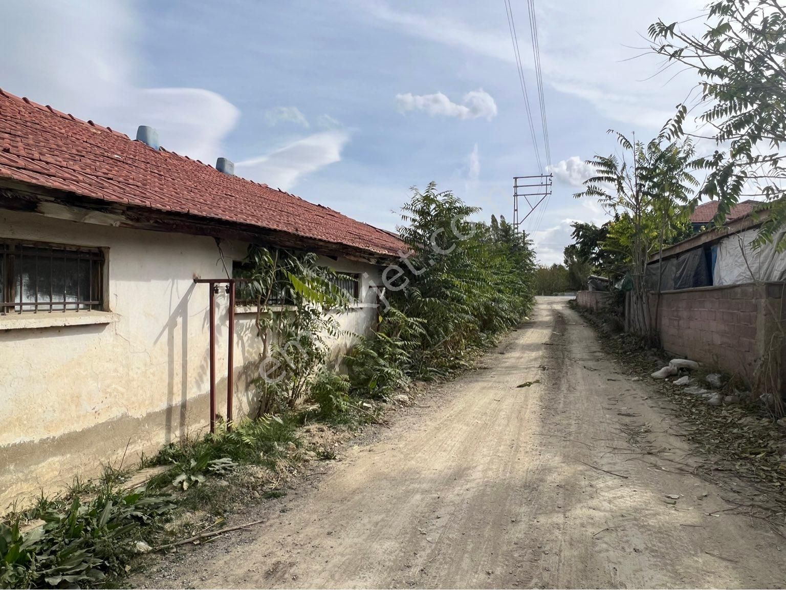 A-k Emlaktan Karabulutta Toplam 2000 M2 Yaklaşık 700 M2 Kapalı Alanı Olan Çiftlik - Görsel 25