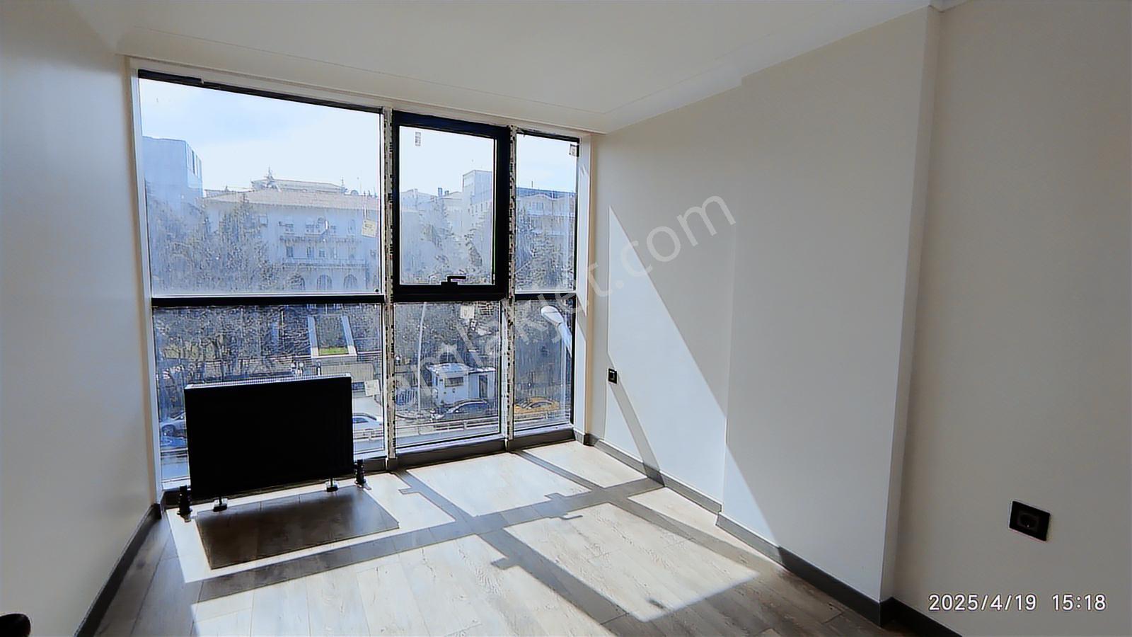 Atatürk Bulvarında 1+1 Lüks Daire/1+1 Lux.apart. On Atatürk Blv. - Görsel 28