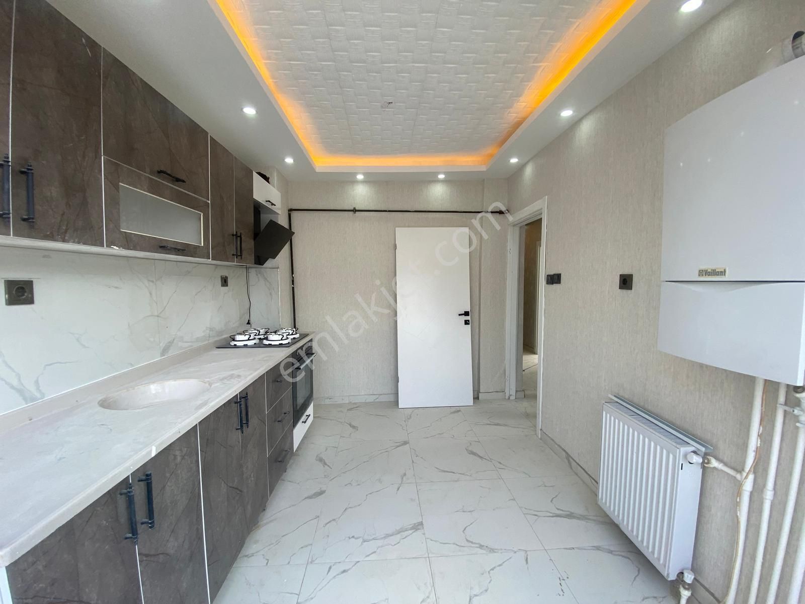 Koza Emlak'tan Plevne Mahalesin'de Cadde Üzerinde Lüxx Yapılı Katta 3+1 Satılık Daireee - Görsel 4