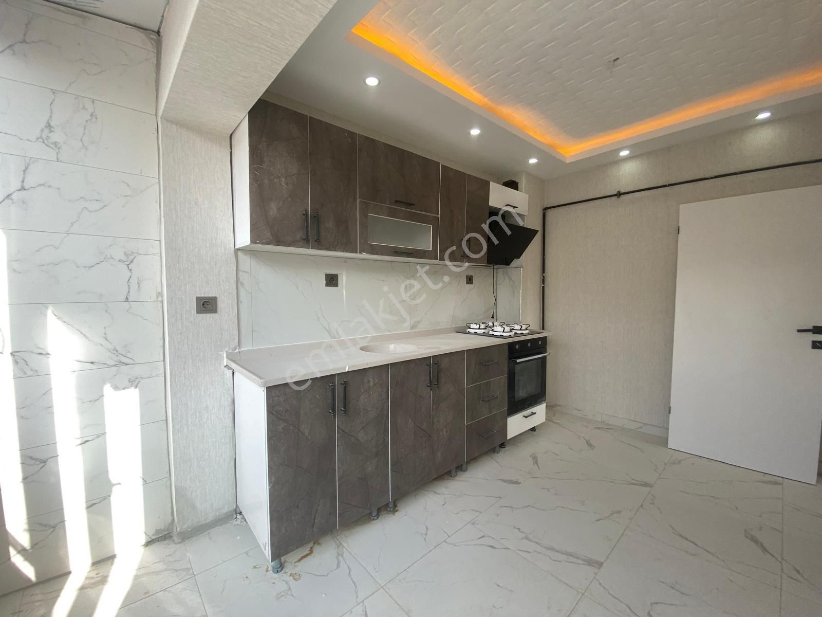 Koza Emlak'tan Plevne Mahalesin'de Cadde Üzerinde Lüxx Yapılı Katta 3+1 Satılık Daireee - Görsel 5