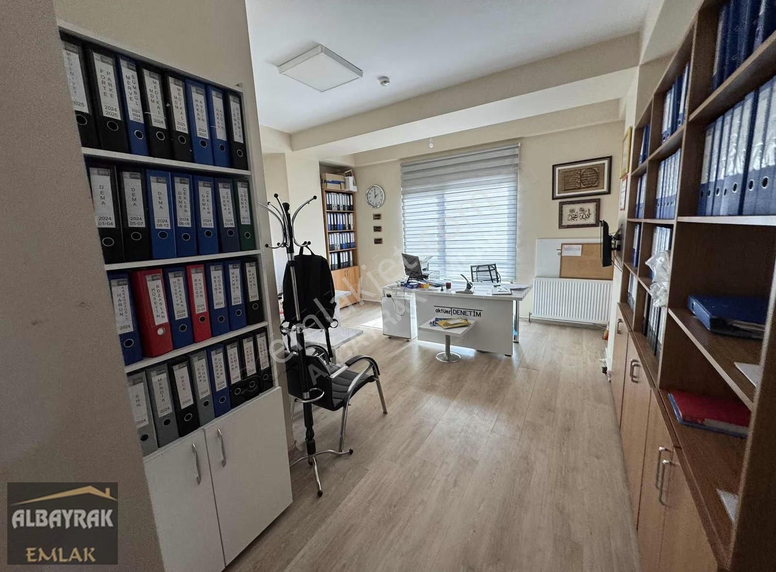 Albayrak Emlaktan İkbal Caddesinde Kapalı Açık Otoparklı - Görsel 7