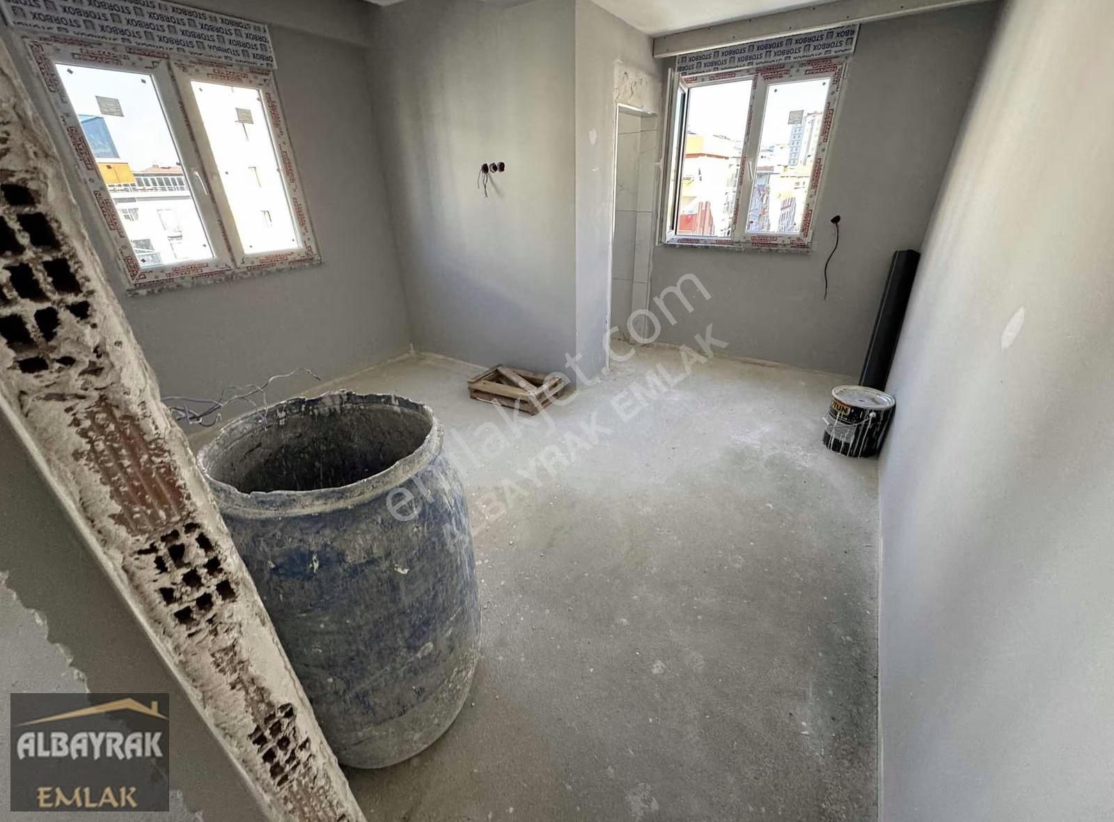 Albayrak Emlaktan Ön Cephe Köşe Başı Sıfır Bina Kullanışlı - Görsel 3