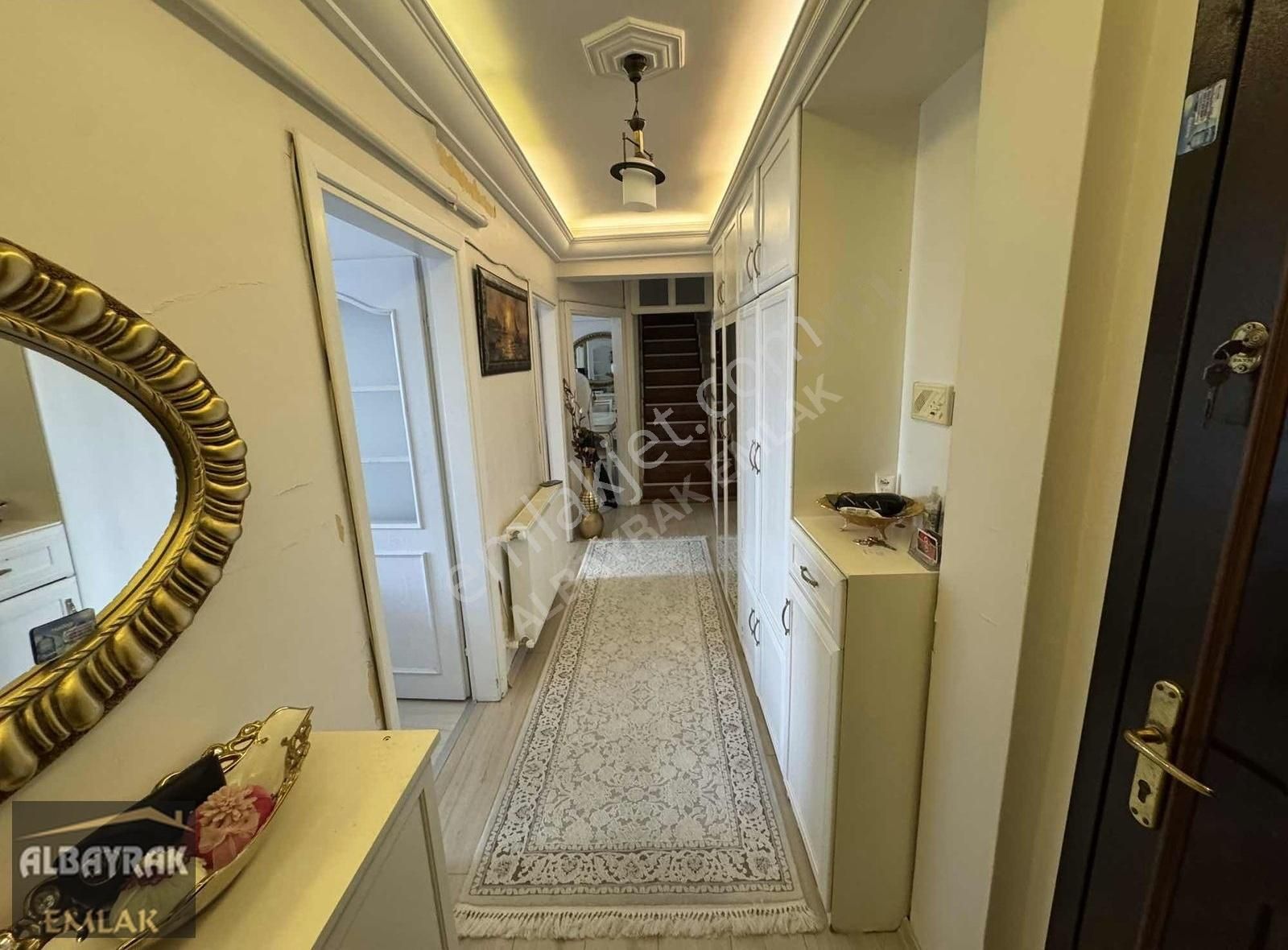 Albayrak Emlaktan Çarşıda Çok Büyük Kullanışlı Dublex Daire