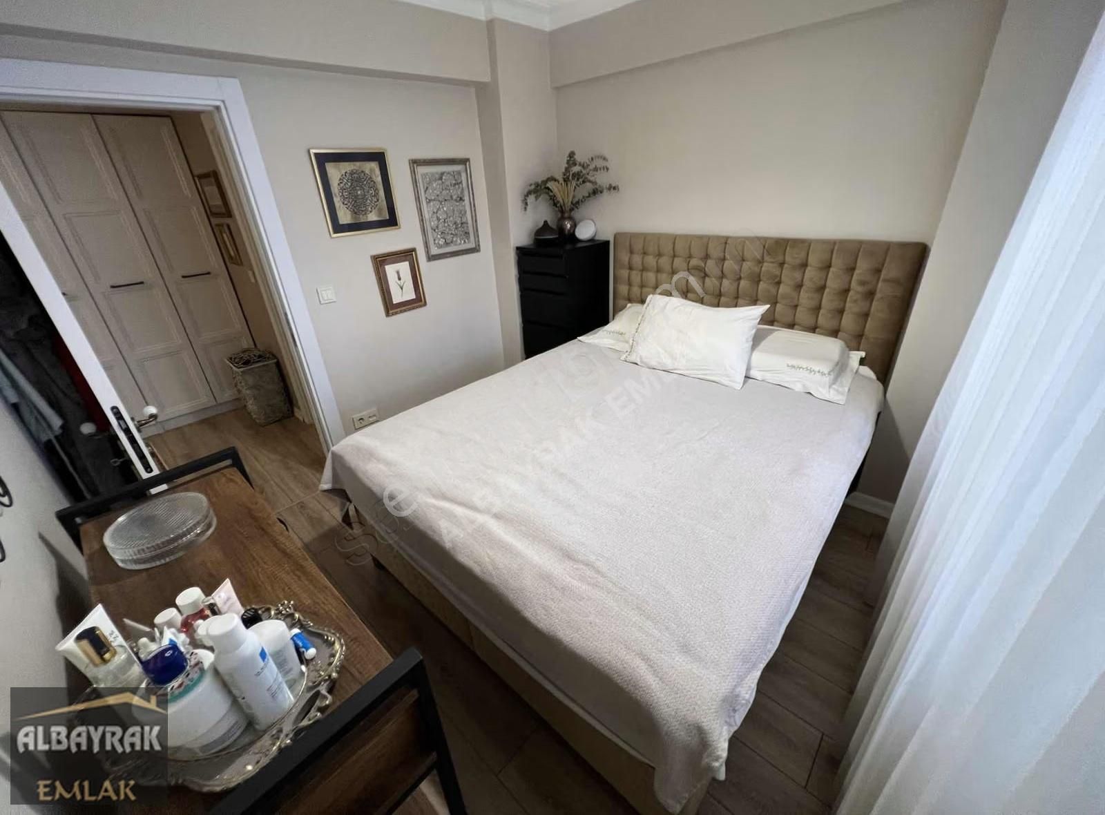 Albayrak Emlaktan Çarşıda Eşyalı Satılık Hazır Kiracılı Daire - Görsel 2
