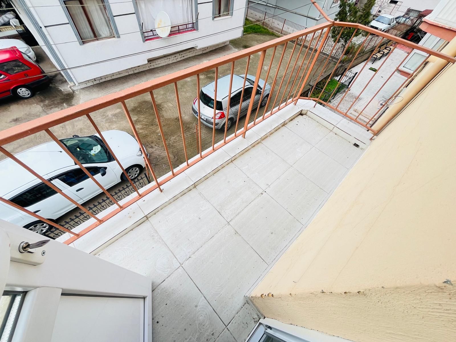 Koza Emlaktan Akşemsettin Mahallesin'de Ara Katta 3+1 Geniş Full Yapılı Daireee - Görsel 27