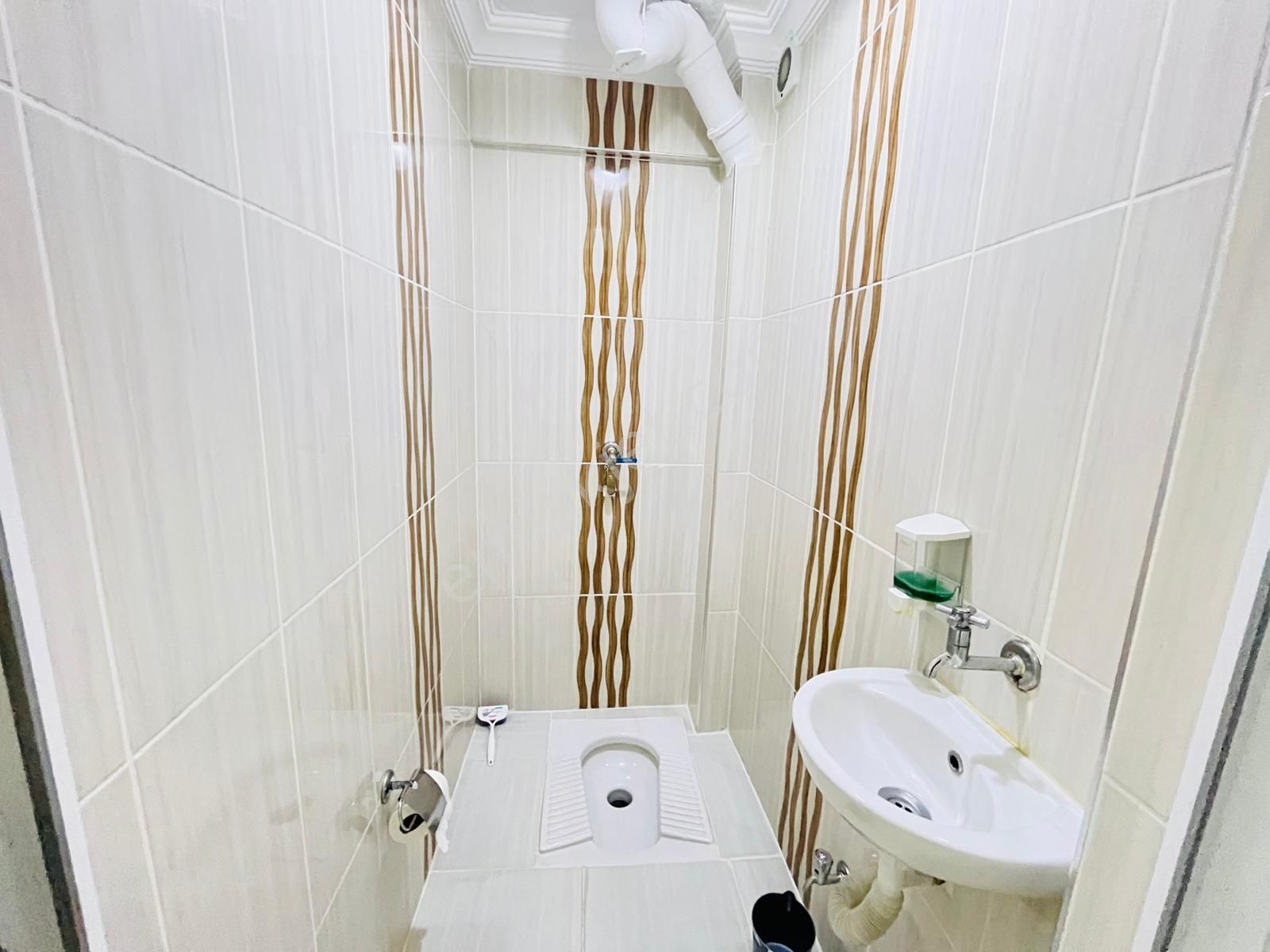 Koza Emlaktan Akşemsettin Mahallesin'de Ara Katta 3+1 Geniş Full Yapılı Daireee - Görsel 35